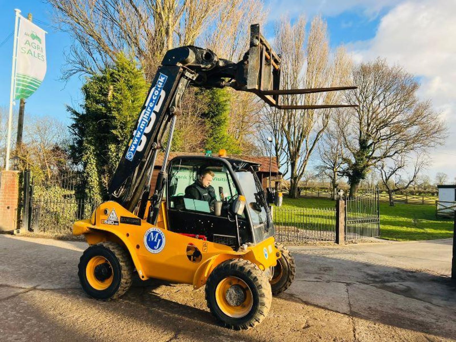 2014 JCB 520-40 4WD TELEHANDLER *PLUS VAT* - Image 15 of 20