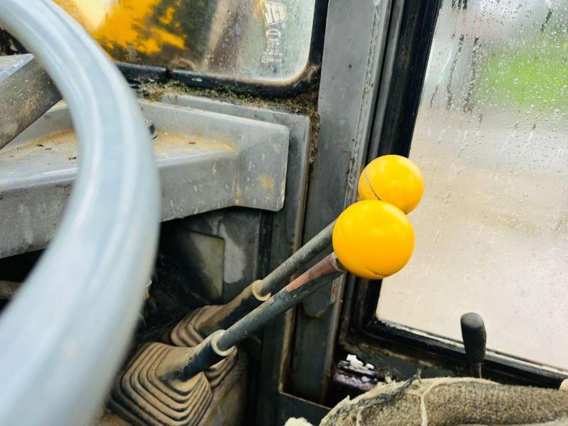 1989 JCB 425 4WD LOADING SHOVEL C/W BUCKET *PLUS VAT* - Image 17 of 18