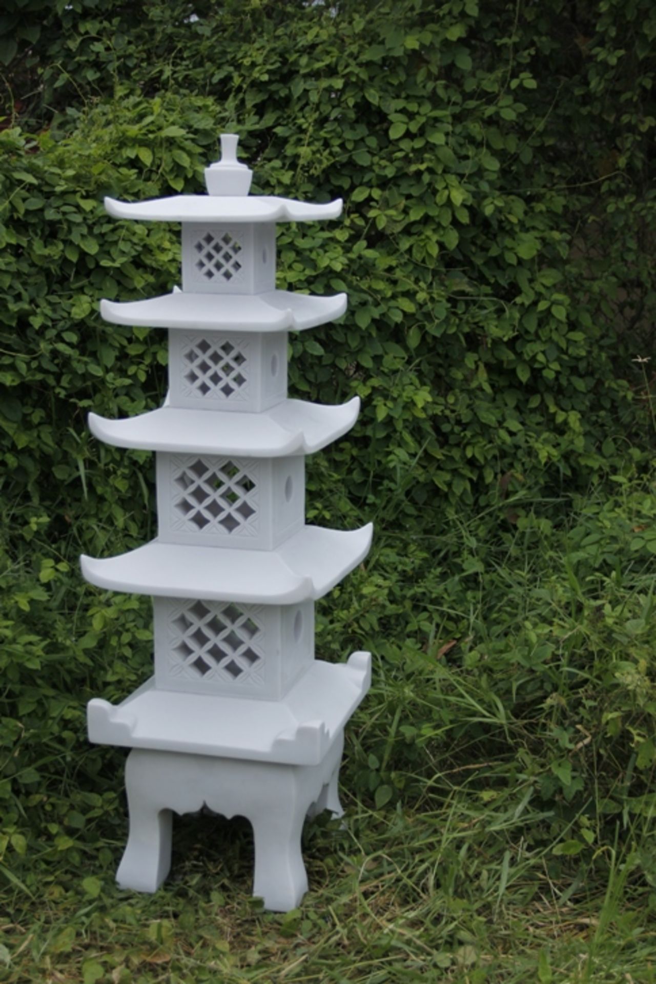 Wonderfully Stylish Dinova 5 tier Pagoda *PLUS VAT*