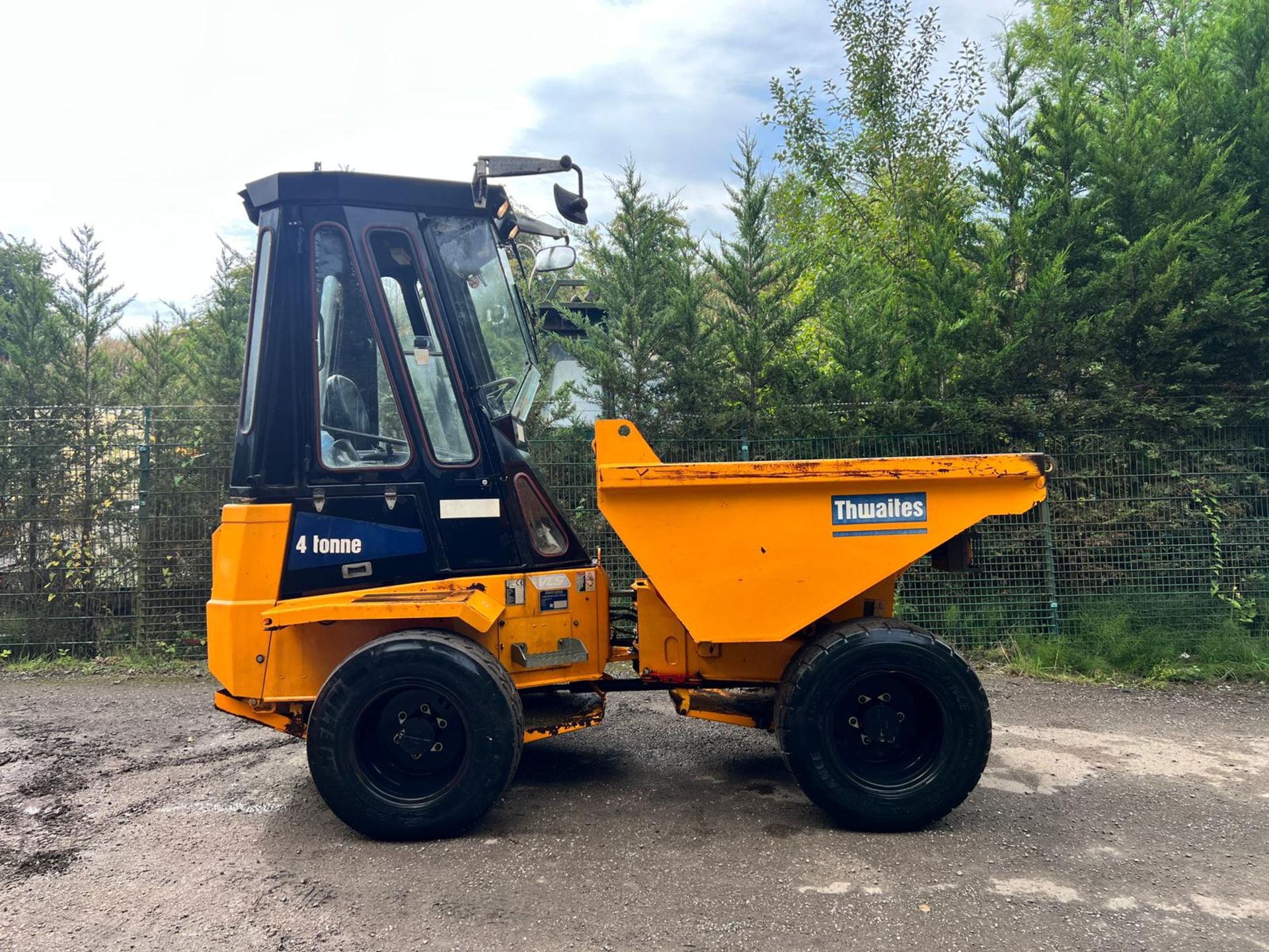 2010 Thwaites 4 Tonne 4WD Dumper *PLUS VAT* - Image 4 of 18