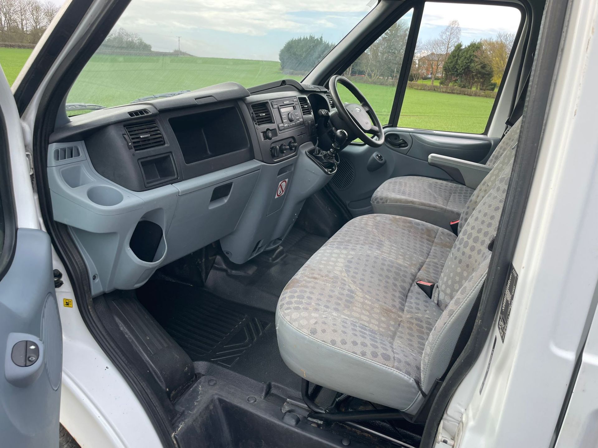 2013 FORD TRANSIT 125 T350 RWD WHITE PANEL VAN *PLUS VAT* - Image 14 of 14