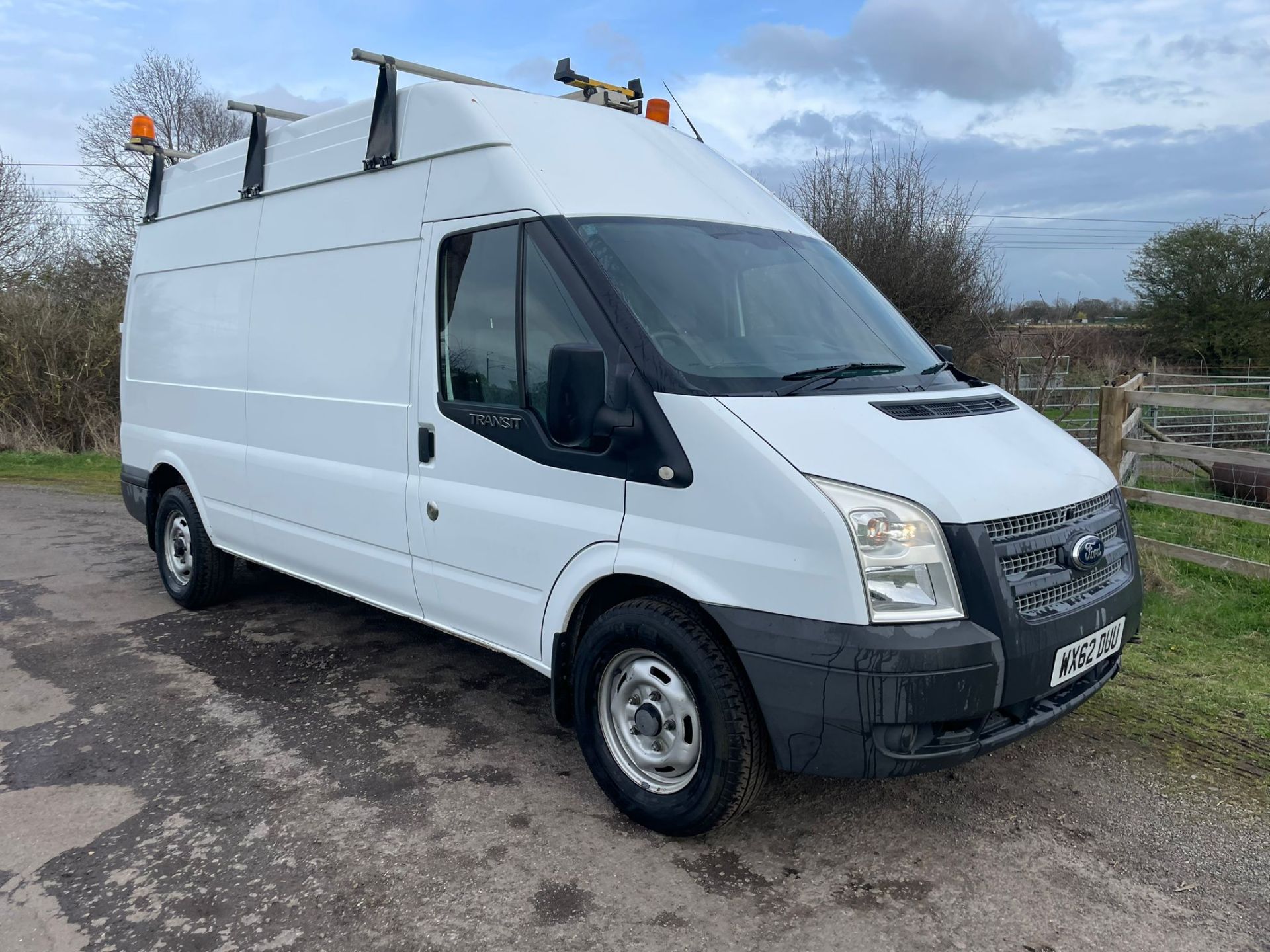 2013 FORD TRANSIT 125 T350 RWD WHITE PANEL VAN *PLUS VAT*