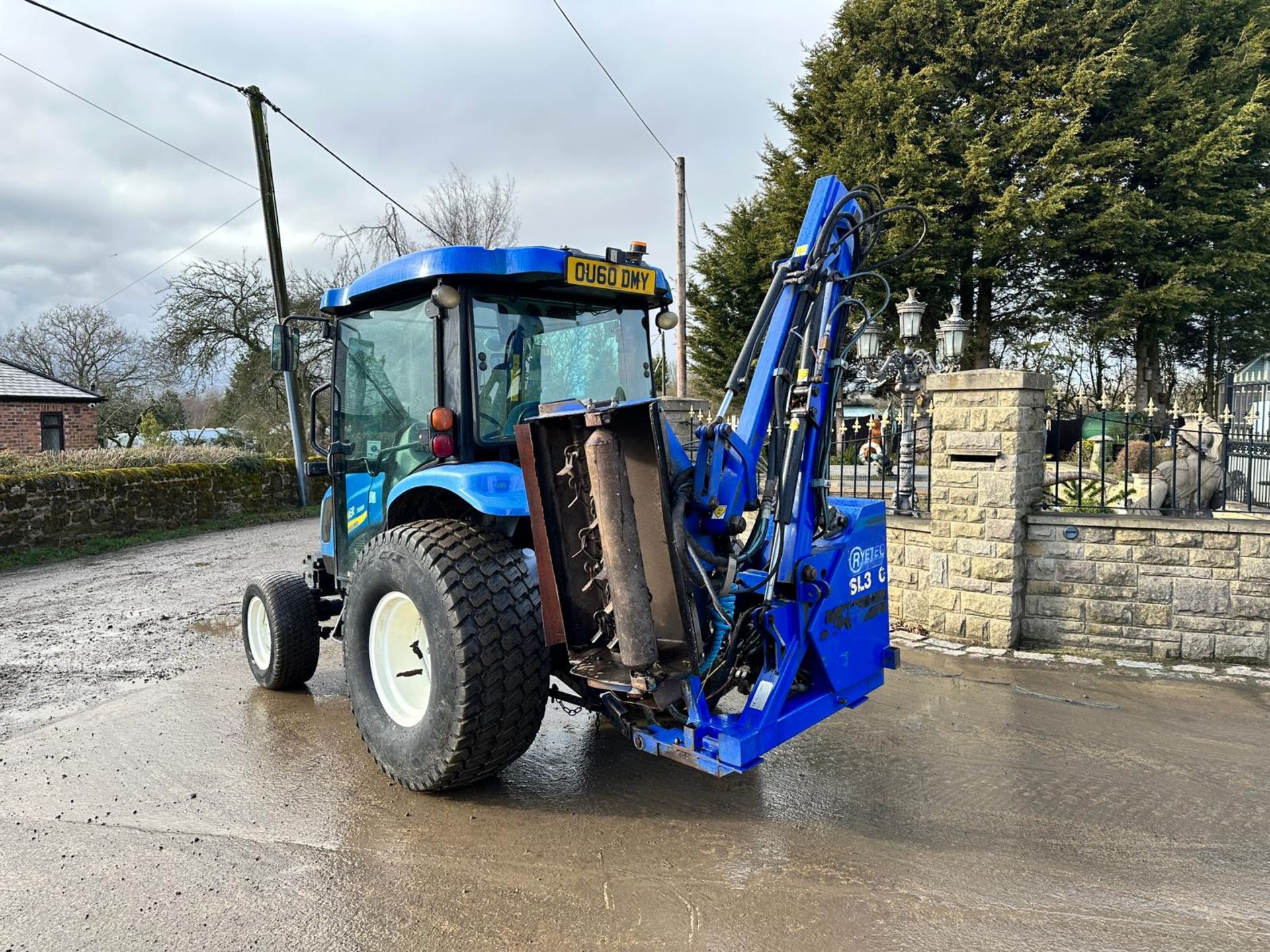 60 Reg. New Holland Boomer 3050 50HP 4WD Compact Tractor With Ryetec SL320H Hedge Cutter *PLUS VAT* - Image 6 of 28