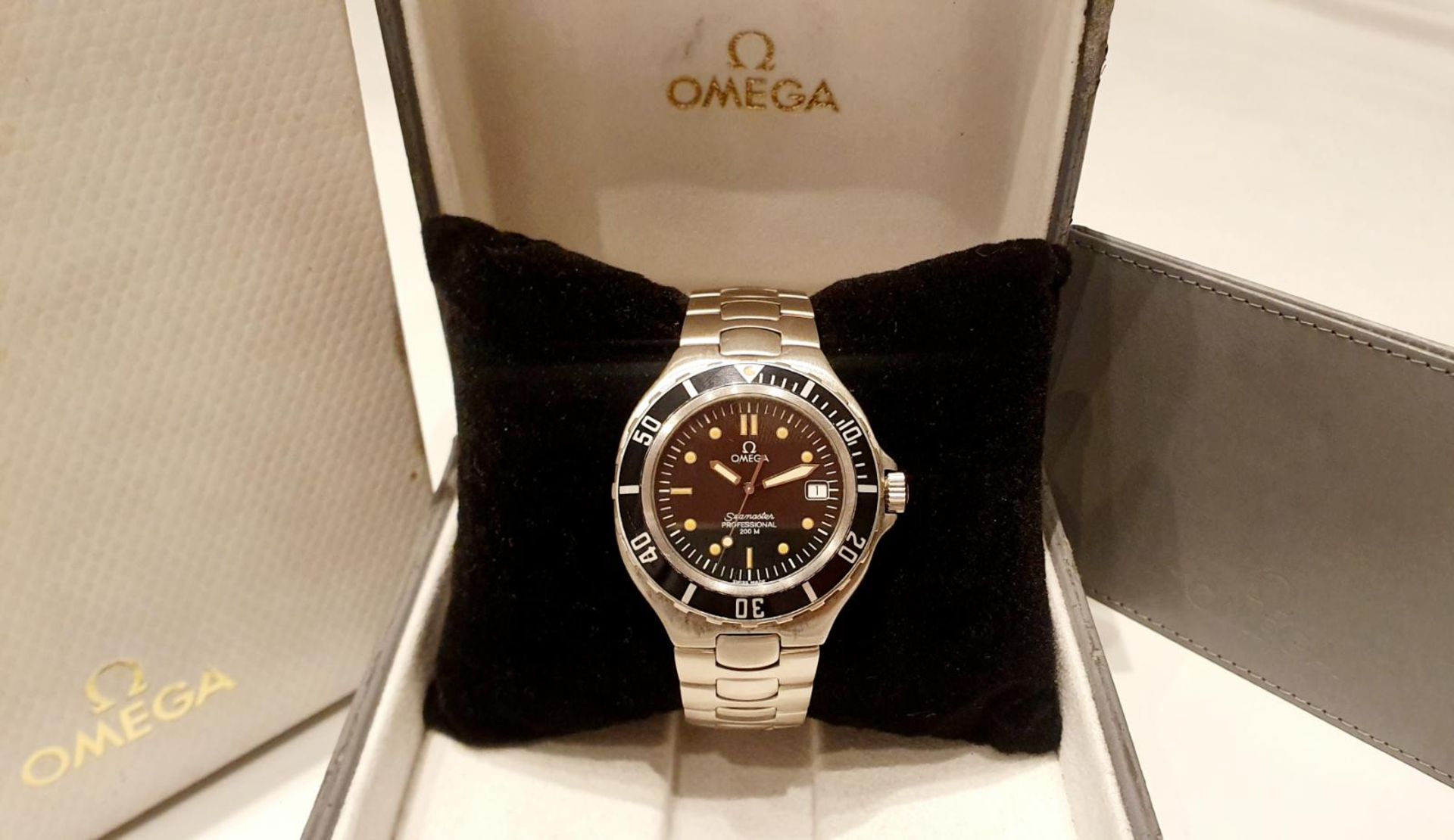 OMEGA SEAMASTER 200m Professional Mens Black Watch Date Feature Steel NO VAT