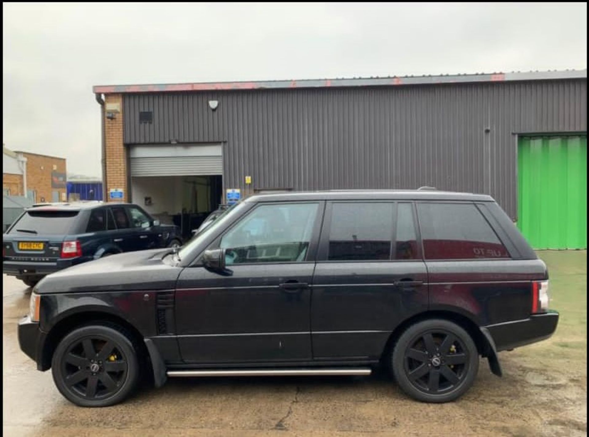 SPARES OR REPAIRS 2007 LAND ROVER RANGE ROVER VOGUE SE A BLACK SUV ESTATE *PLUS VAT* - Image 2 of 10