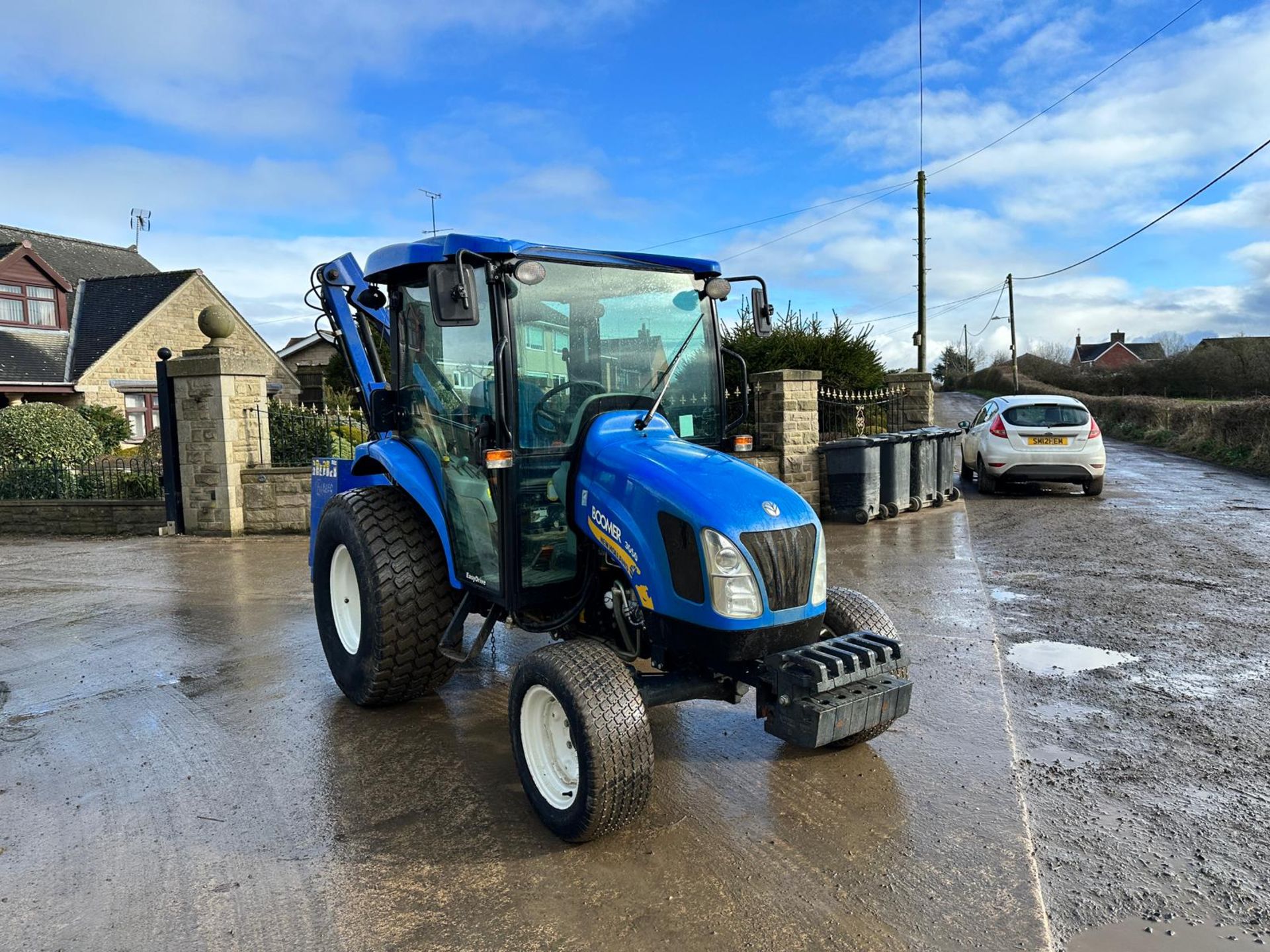 60 Reg. New Holland Boomer 3050 50HP 4WD Compact Tractor With Ryetec SL320H Hedge Cutter *PLUS VAT* - Image 22 of 28