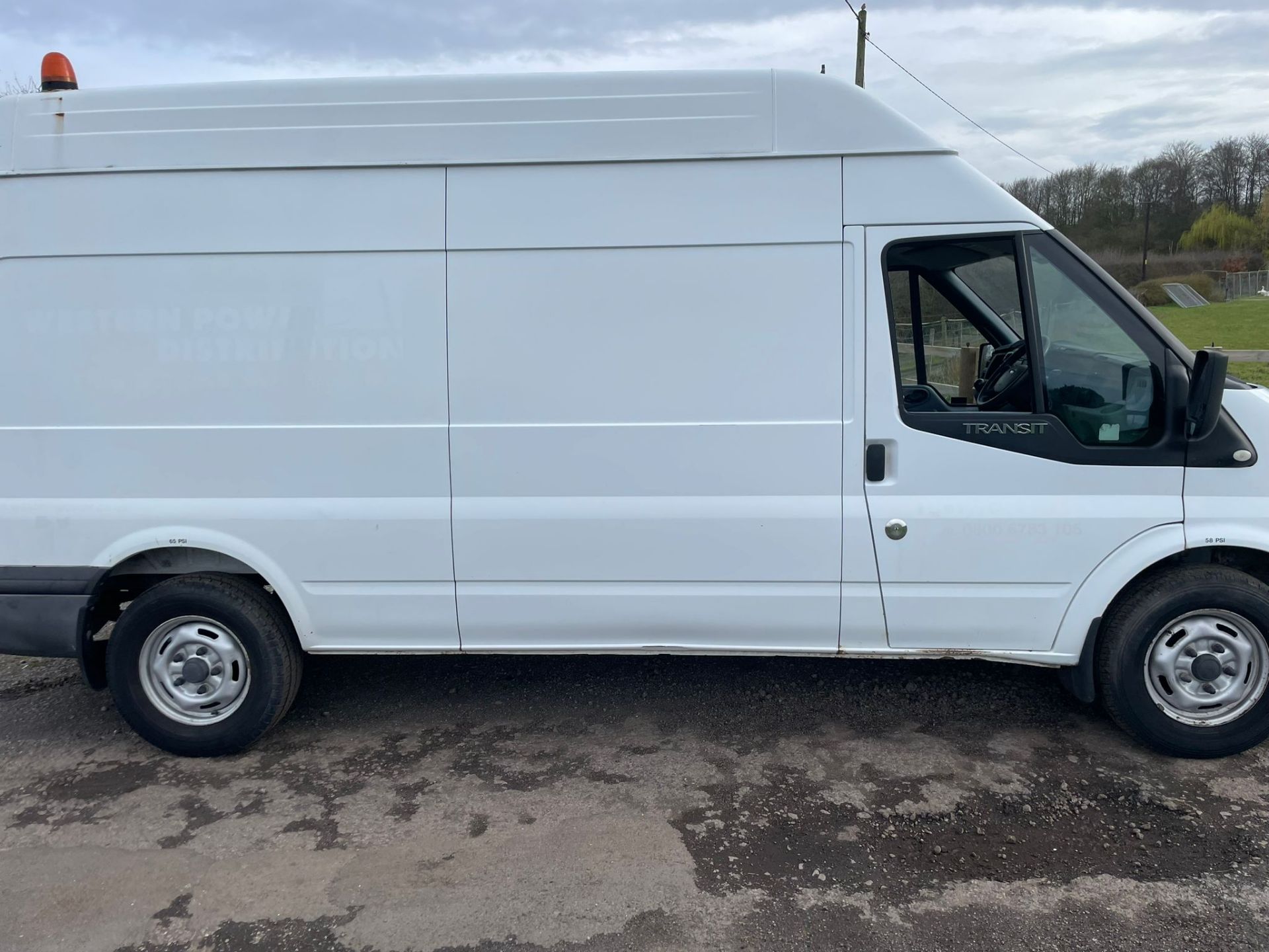 2013 FORD TRANSIT 125 T350 RWD WHITE PANEL VAN *PLUS VAT* - Image 2 of 14