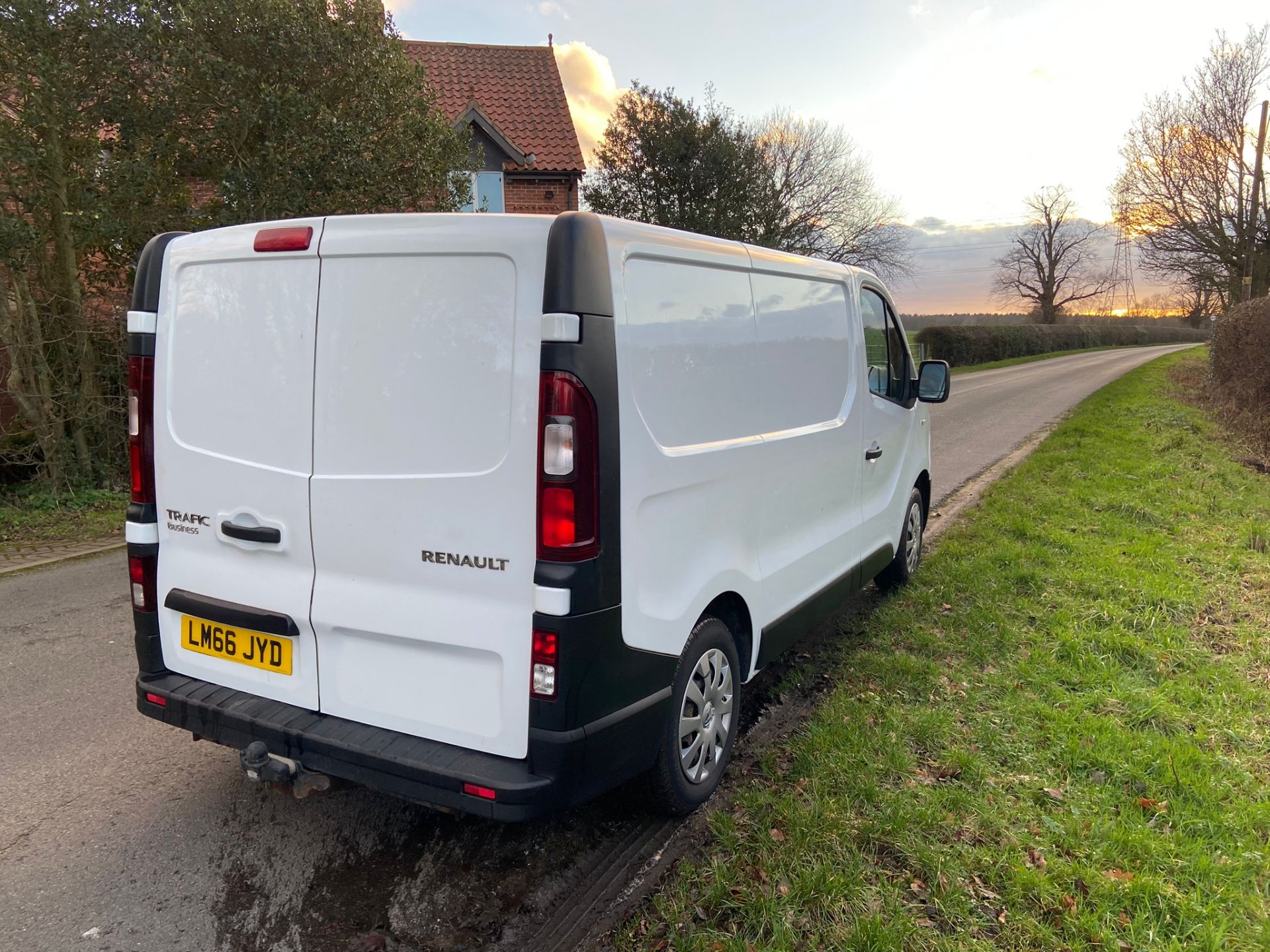 2016/66 REG RENAULT TRAFIC SL27 BUSINESS ENERGY DCI 1.6 DIESEL PANEL VAN, SHOWING 2 FORMER KEEPERS - Image 3 of 5