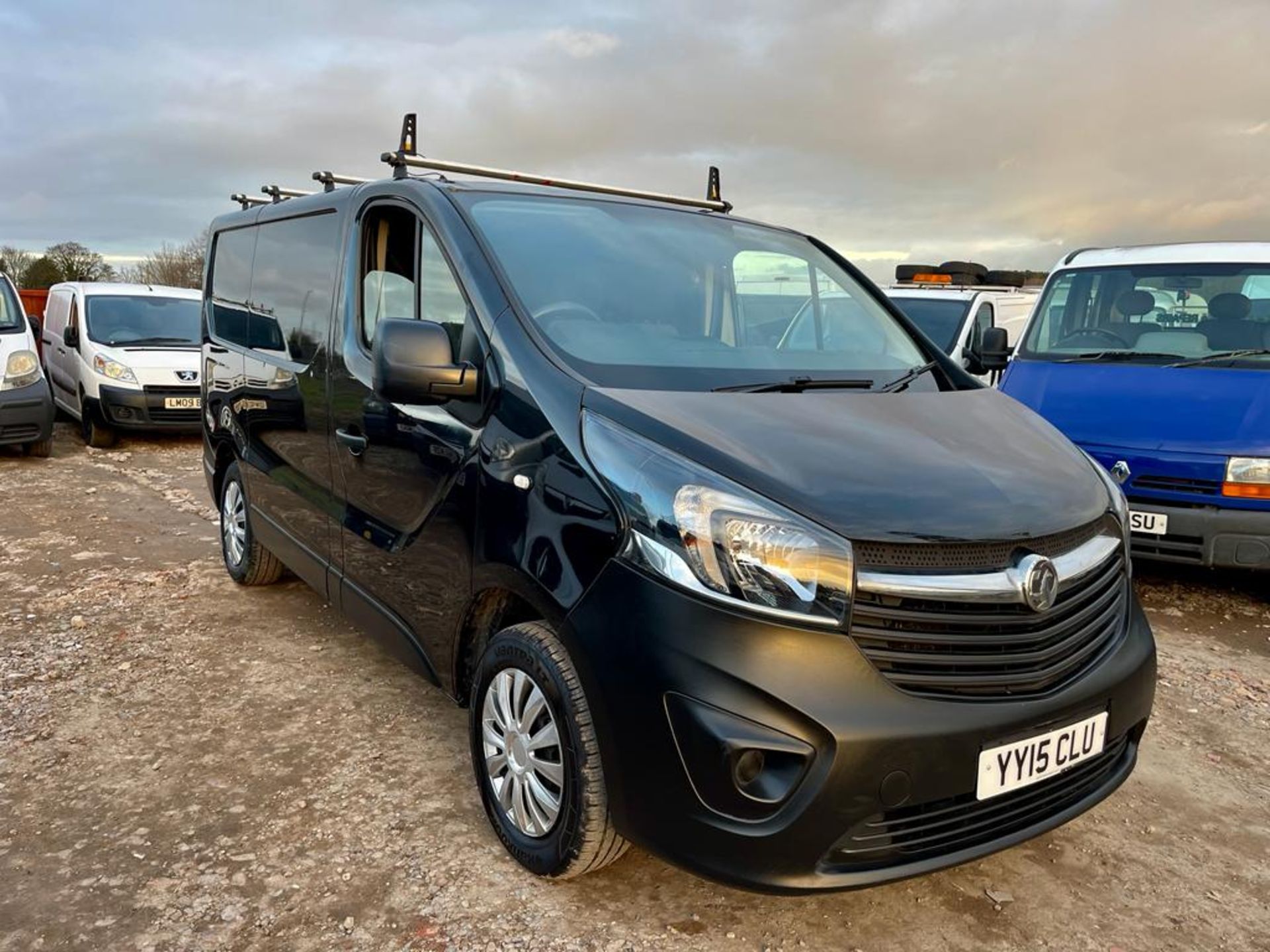 2015 VAUXHALL VIVARO 2700 CDTI BLACK PANEL VAN *NO VAT*