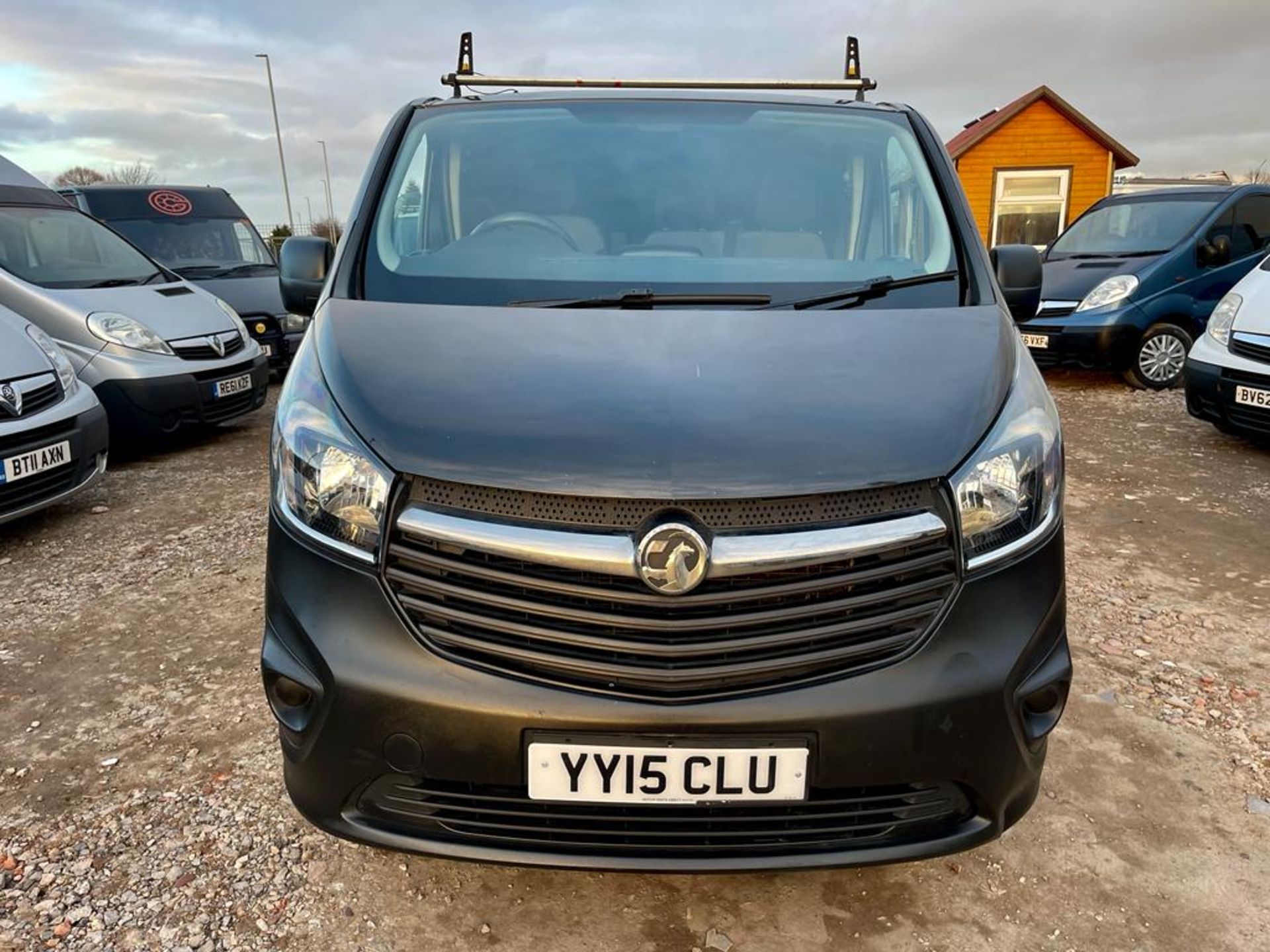 2015 VAUXHALL VIVARO 2700 CDTI BLACK PANEL VAN *NO VAT* - Image 10 of 20