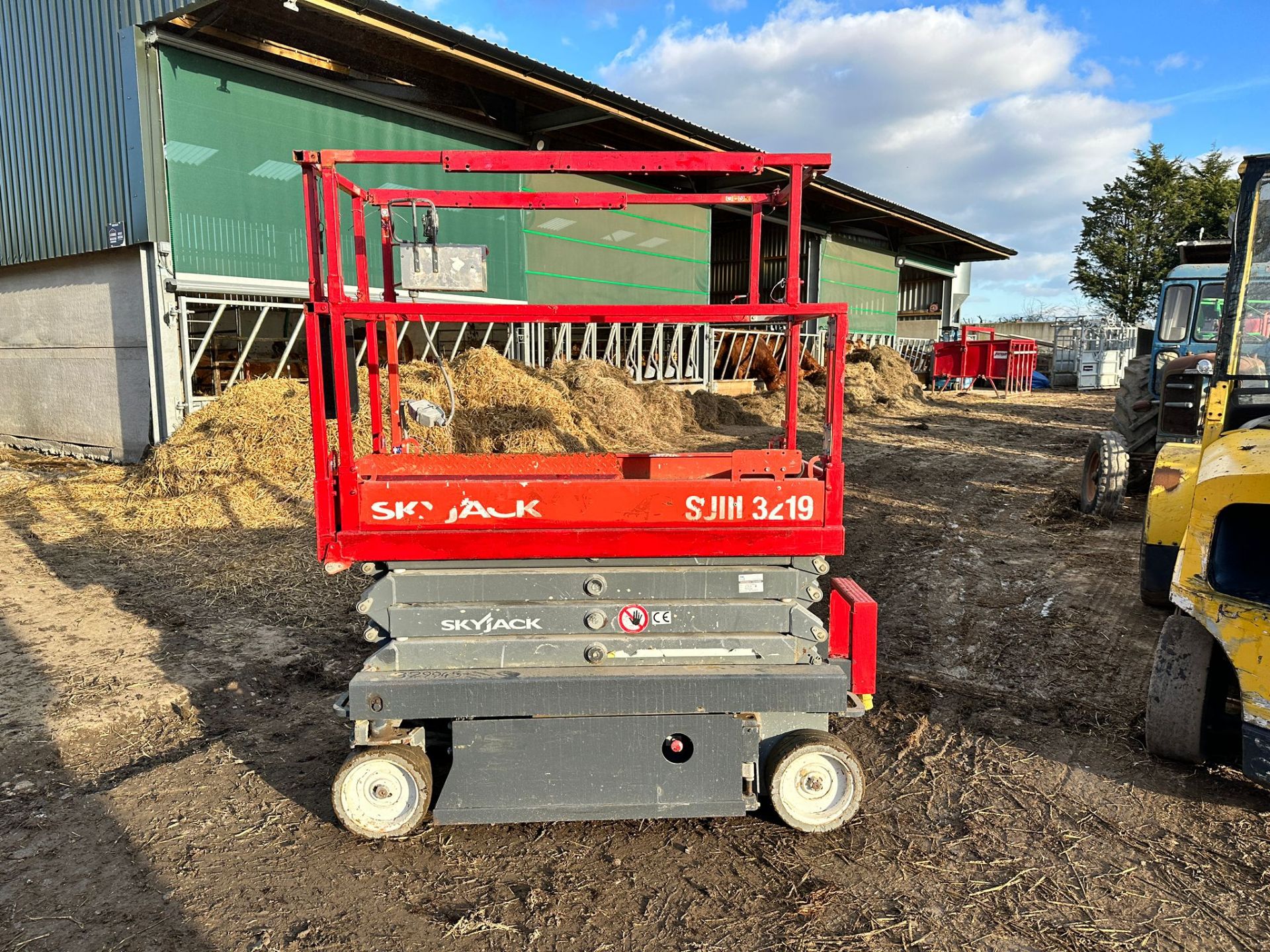 Skyjack SJIII-3219 Scissor Lift *PLUS VAT* - Image 7 of 13