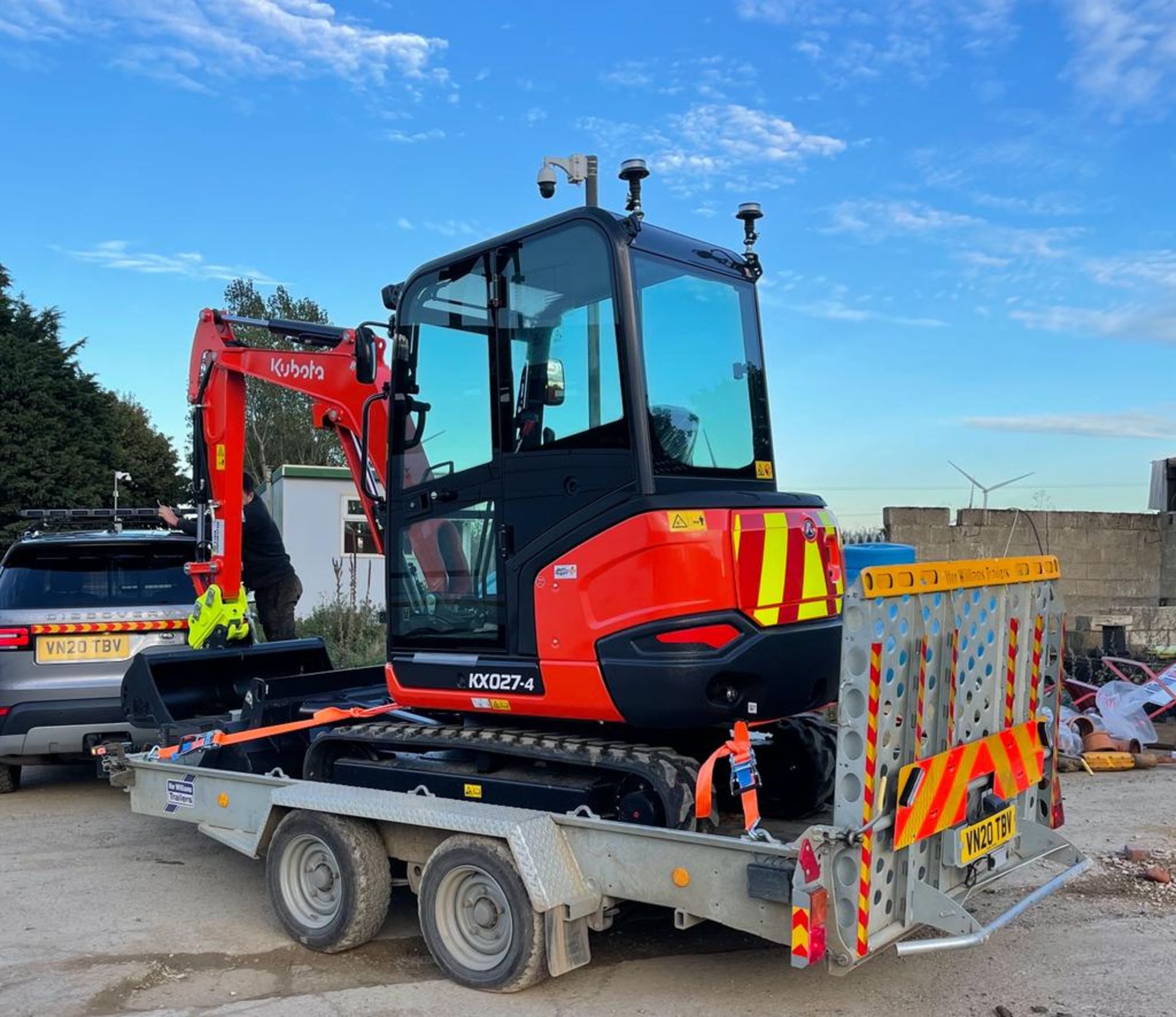 Kubota kx027 with hydraulic hitch and four buckets *PLUS VAT* - Image 5 of 7