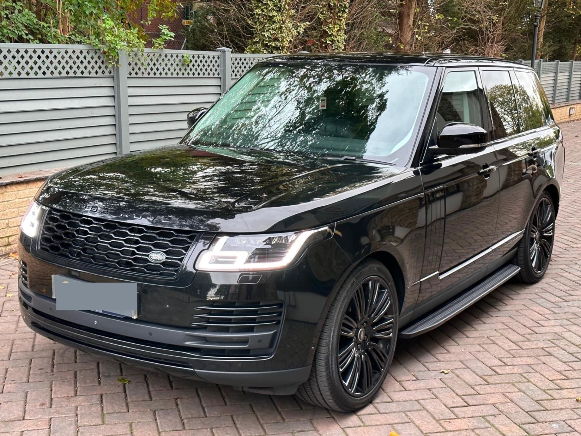 2018/68 LAND ROVER RANGE ROVER A-BIO SDV6 A BLACK SUV ESTATE *NO VAT* - Image 2 of 12