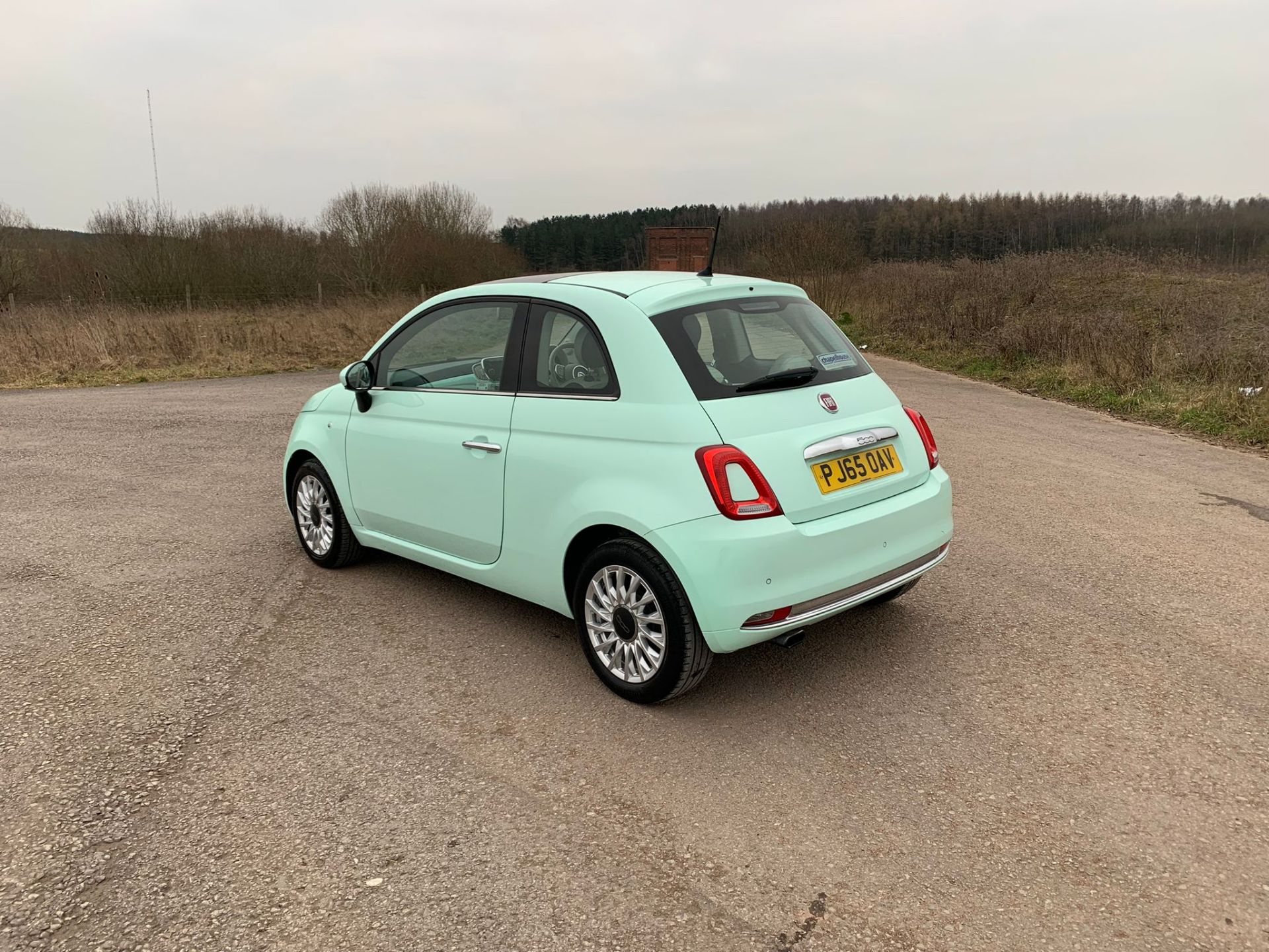 2015 FIAT 500 LOUNGE TWIN AIR GREEN HATCHBACK *NO VAT* - Image 8 of 16
