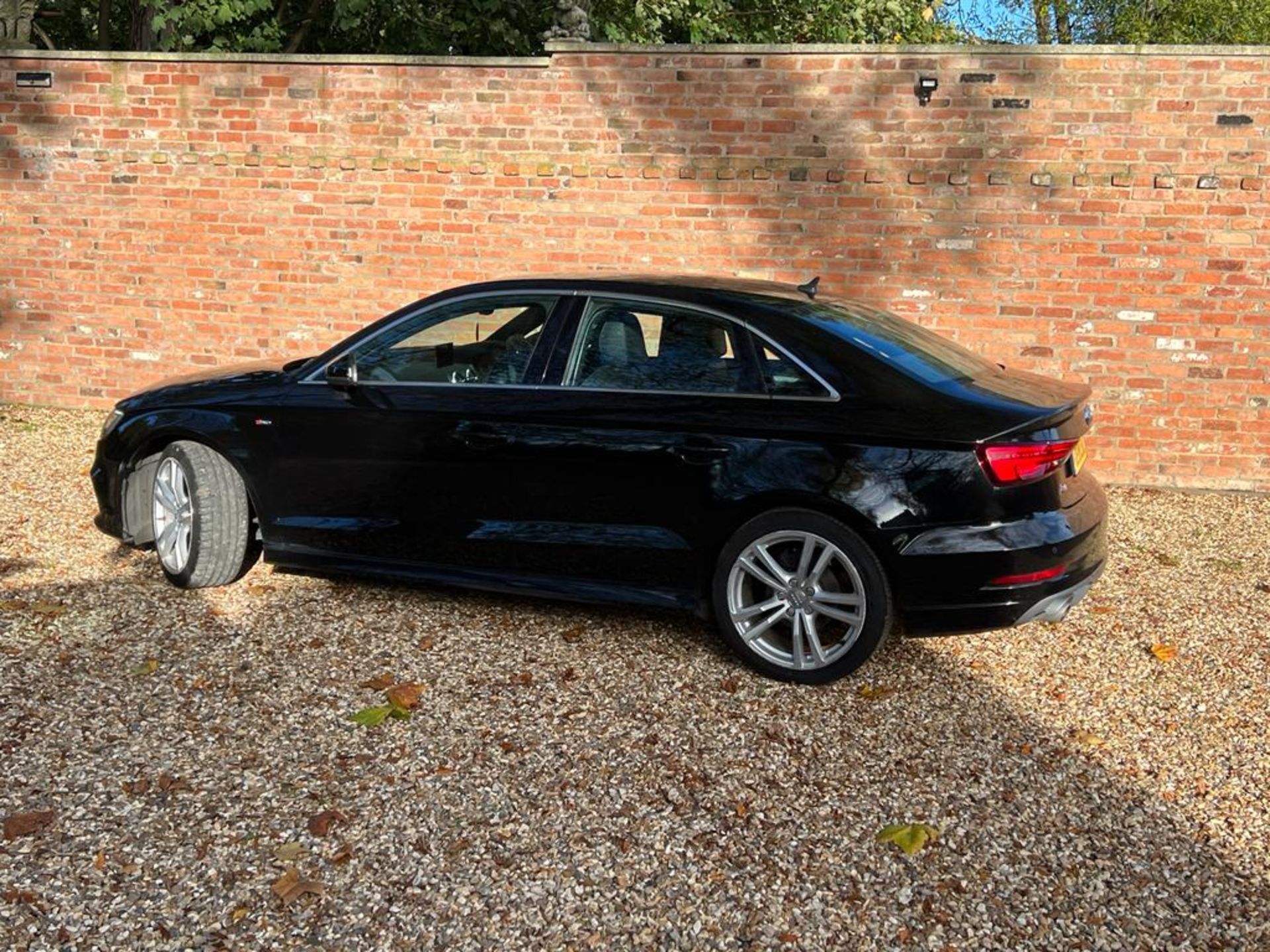 2018 AUDI A3 S LINE TDI S-A BLACK SALOON SEMI-AUTOMATIC *NO VAT* - Image 2 of 15