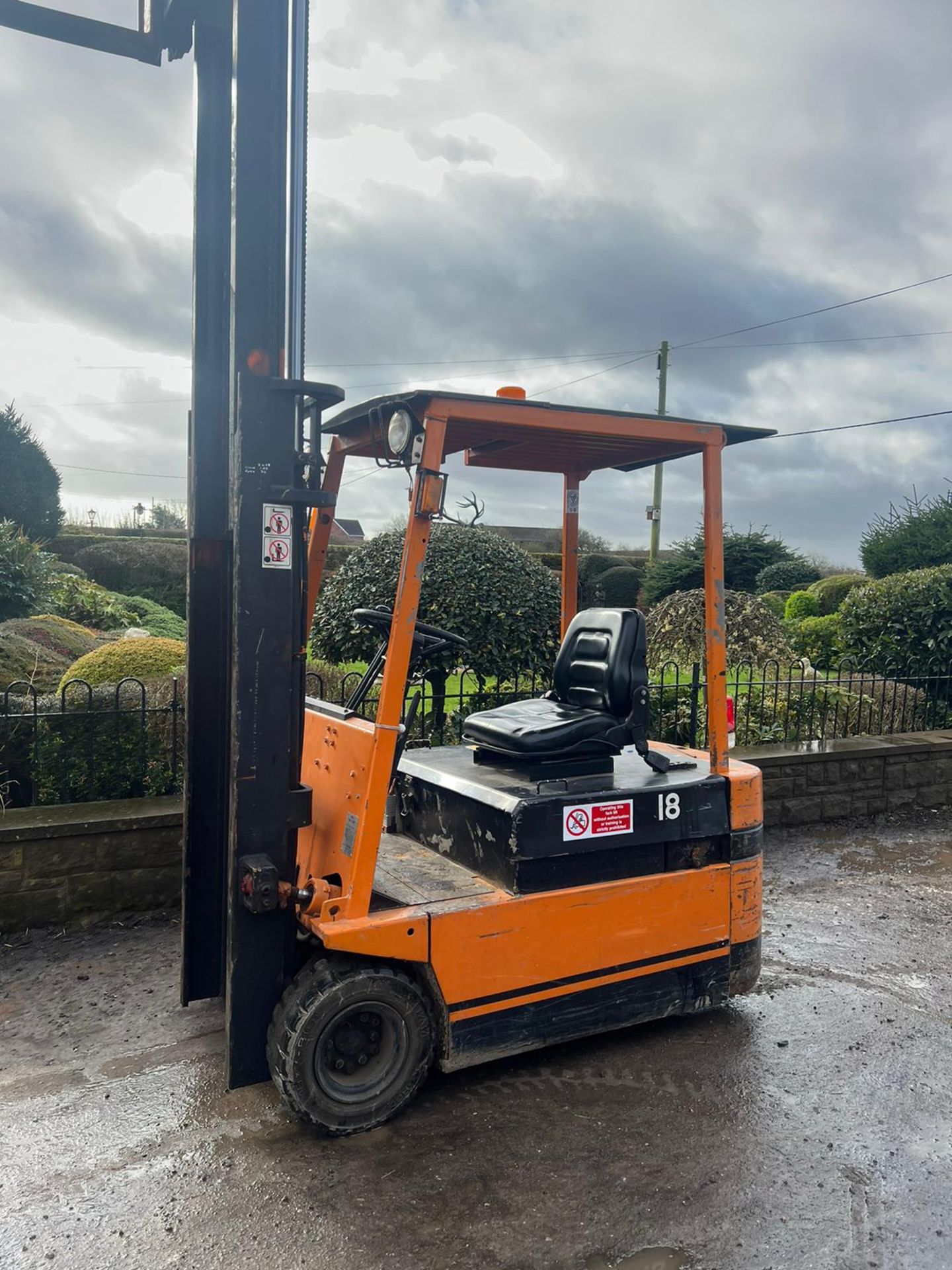 TOYOTA 1.8 TON FORKLIFT BATTERY OPERATED ZERO EMISSIONS! *PLUS VAT*