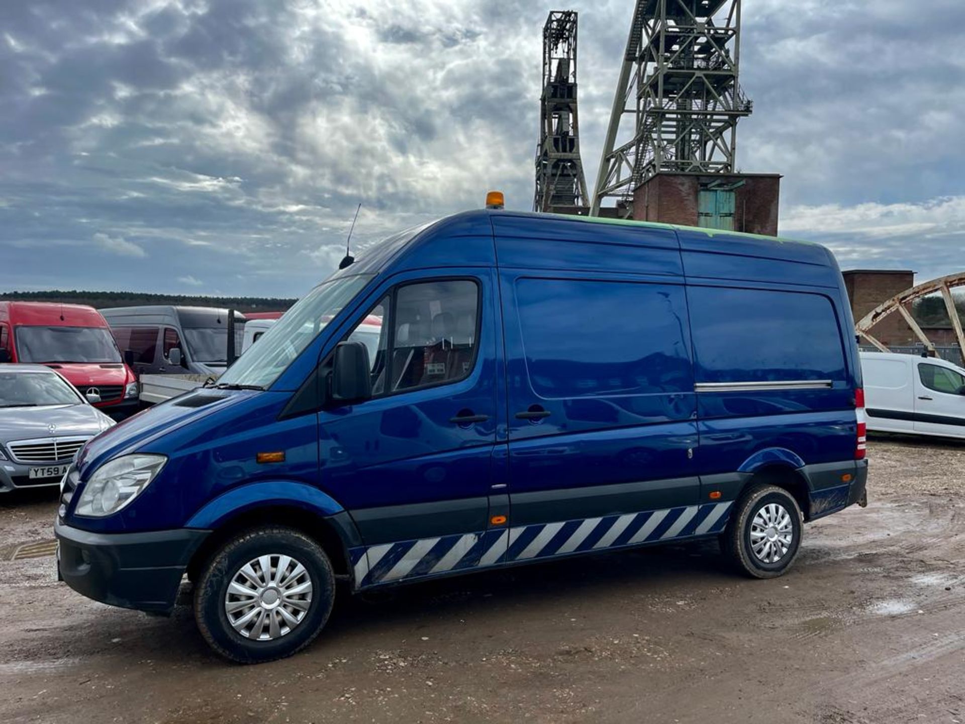 2012 MERCEDES-BENZ SPRINTER 313 CDI MULTI-COLOURED PANEL VAN *NO VAT* - Image 7 of 18