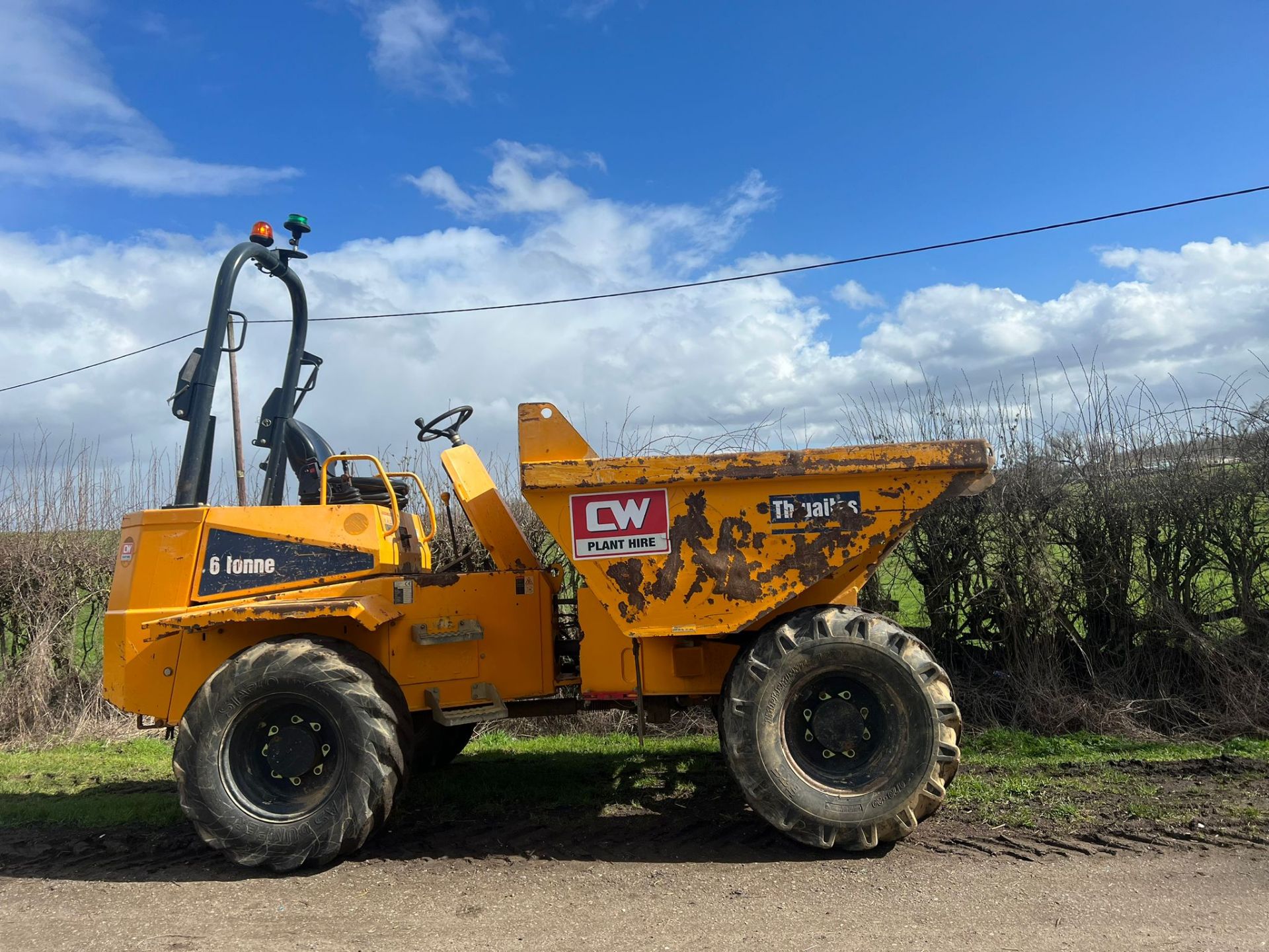 2016 THWAITES 6 TON STRAIGHT SKIP DUMPER *PLUS VAT*