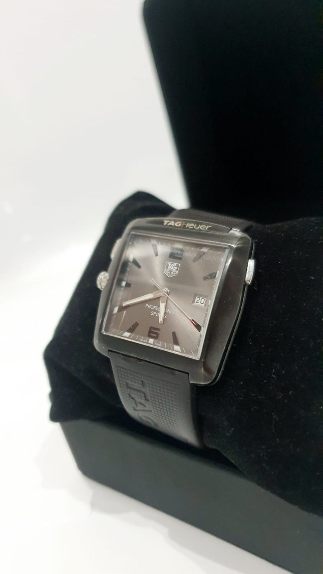 TAG HEUER PROFESSIONAL SPORTS MENS SWISS WATCH.NO VAT - Image 4 of 9