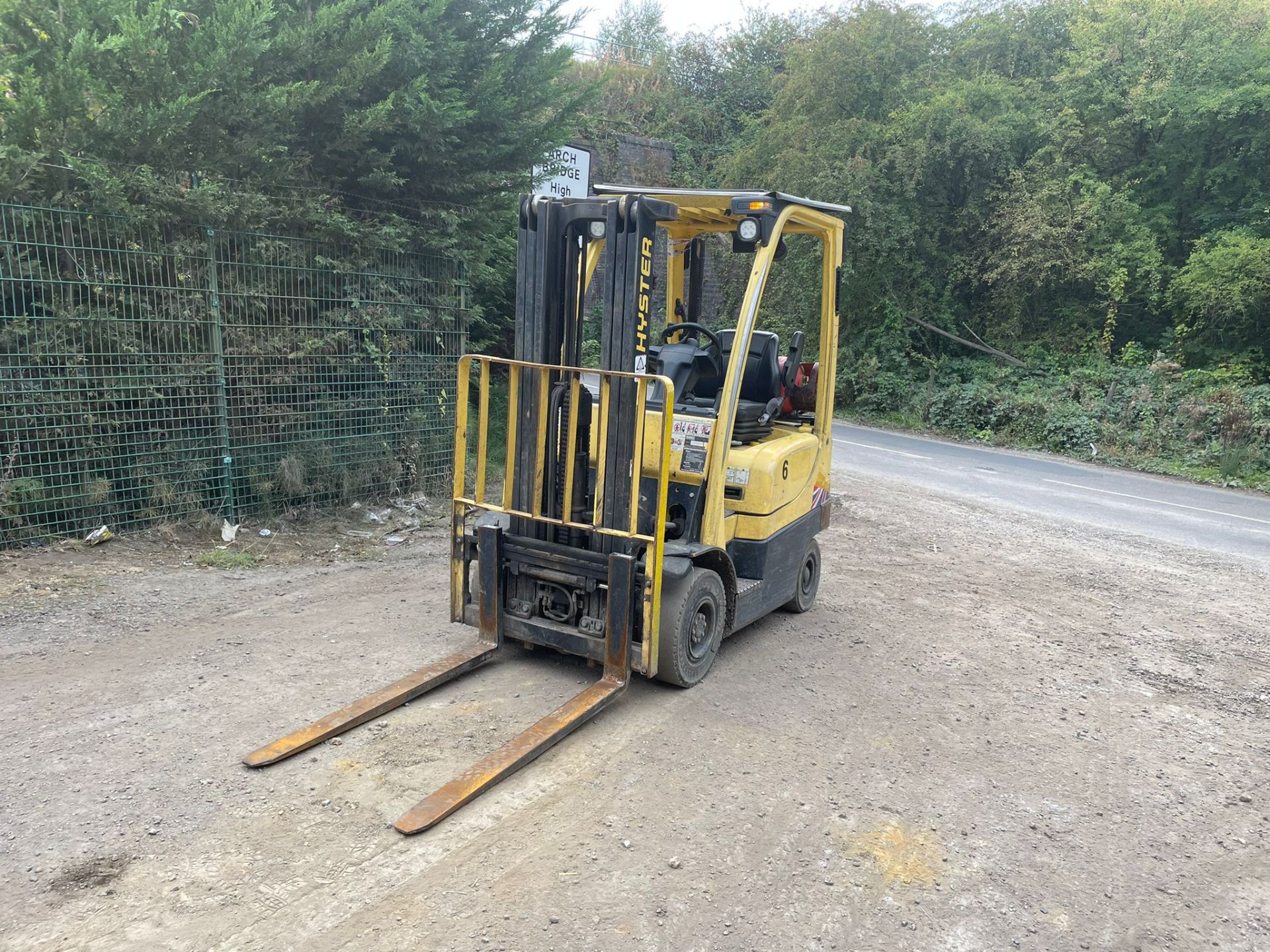 2017 HYSTER H1.8FT FORK LIFT TRUCK CONTAINER SPEC, SIDE SHIFT *PLUS VAT* - Image 2 of 10
