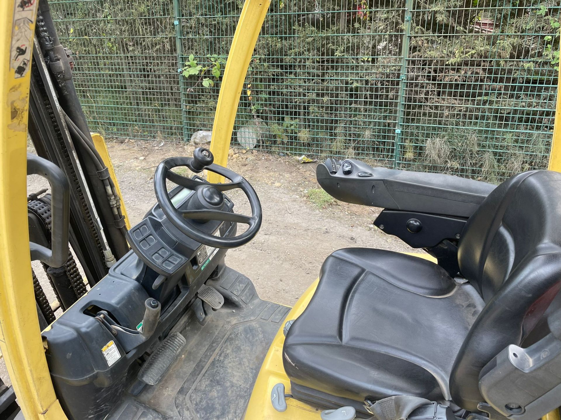 2017 HYSTER H1.8FT FORK LIFT TRUCK CONTAINER SPEC, SIDE SHIFT *PLUS VAT* - Image 9 of 10