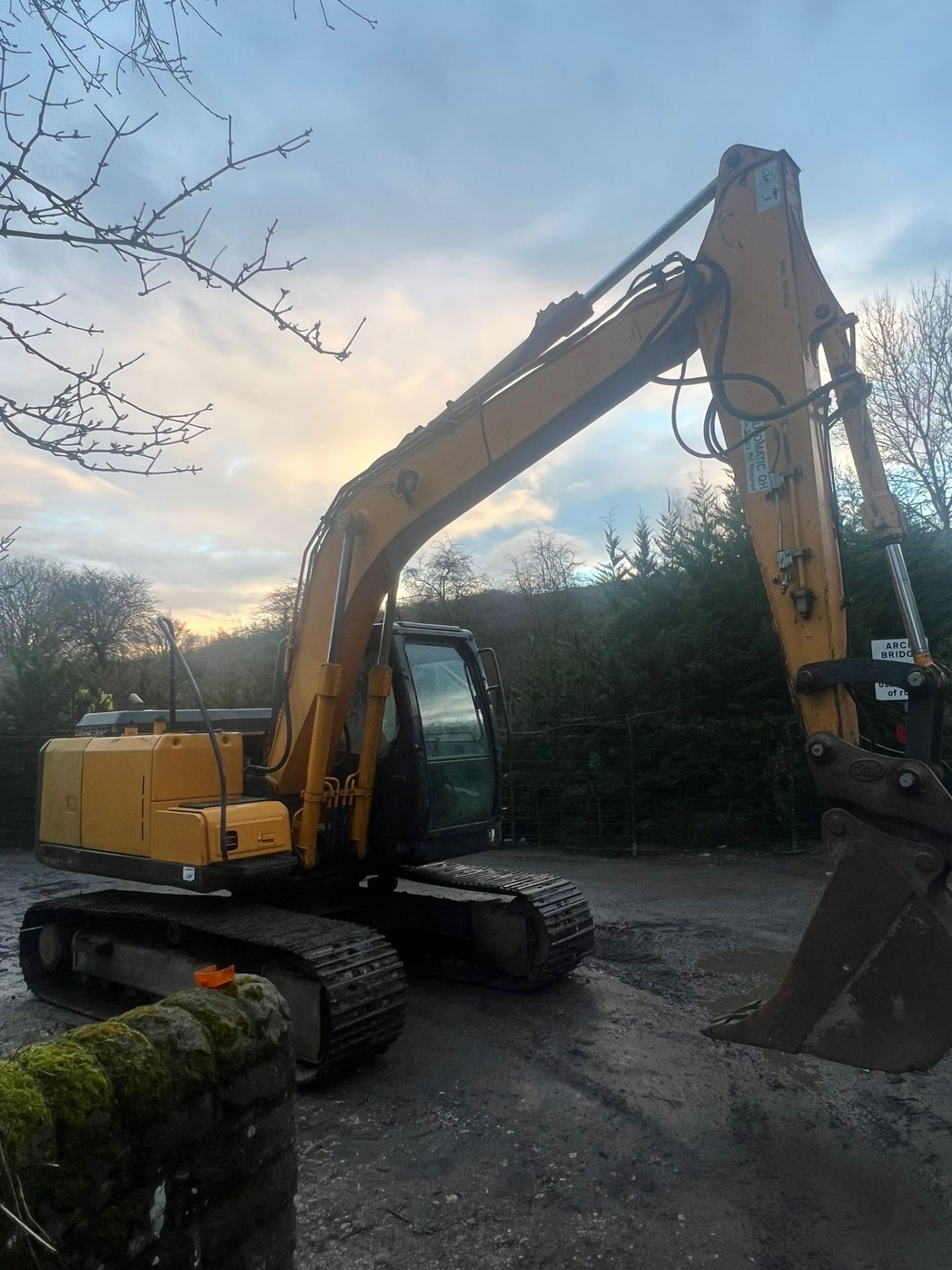 HYUNDAI ROBEX 140LC-7A 14 TON EXCAVATOR *PLUS VAT* - Image 4 of 10