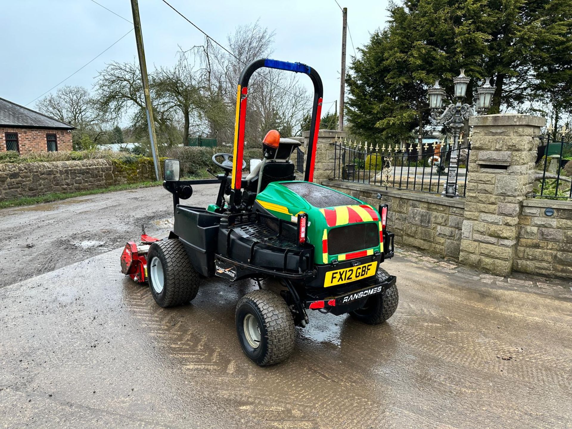2012 Ransomes HR300 4WD Outfront Ride On Mower With 2015 Trimax Flail Deck *PLUS VAT* - Image 4 of 14
