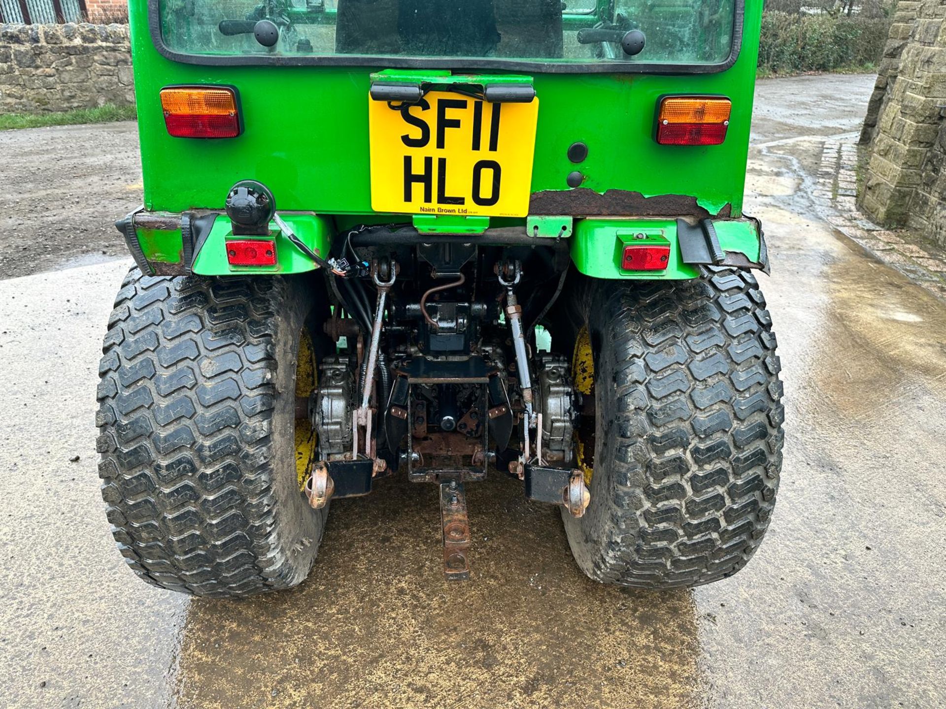 2011 John Deere 2520 26HP 4WD Compact Tractor With 2014 John Deere 62” Underslung Deck *PLUS VAT* - Image 6 of 20