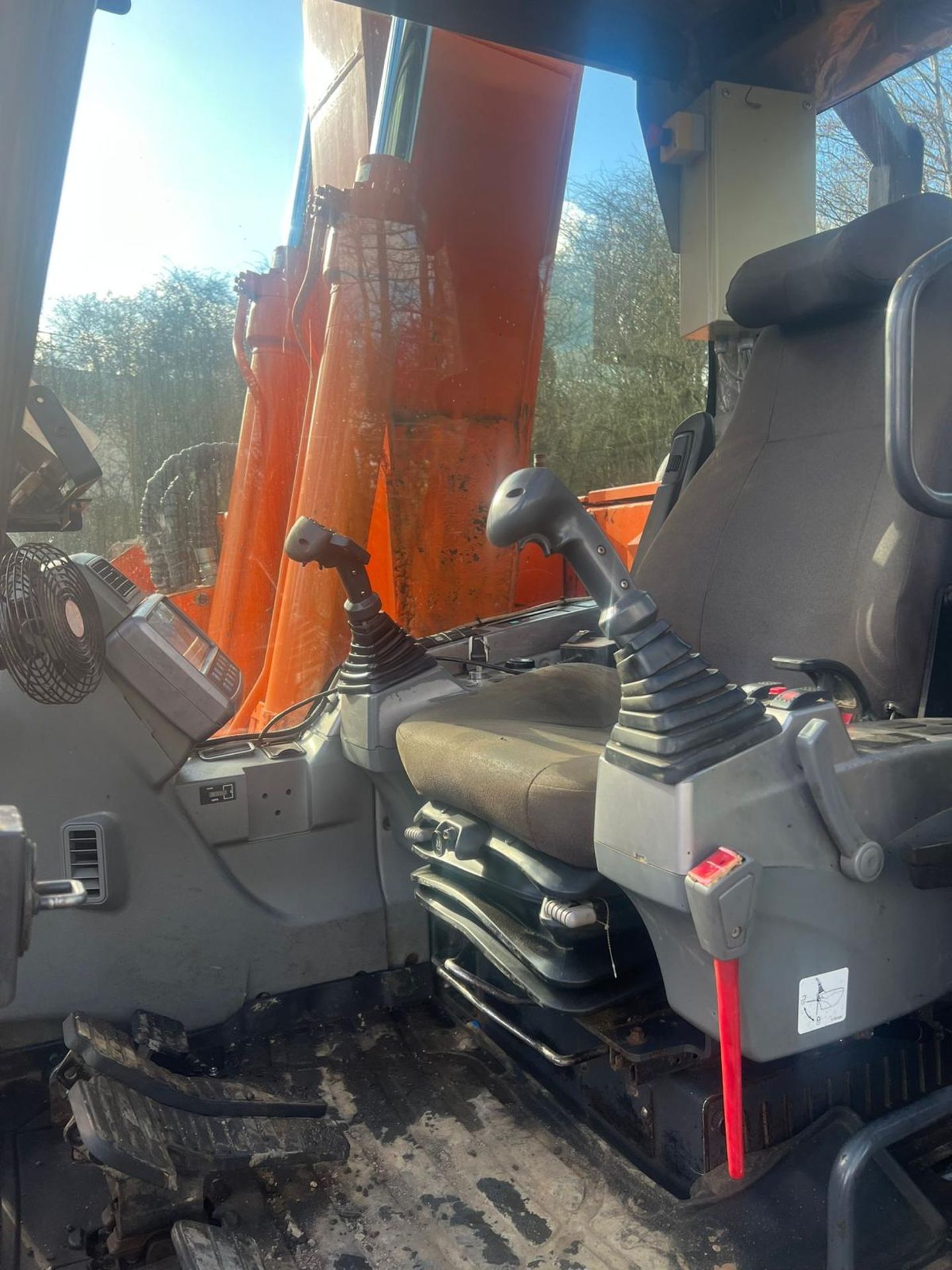 2014 Doosan DX140lc 14 Ton Digger/Excavator with Tree Harvesting Head *PLUS VAT* - Image 6 of 9