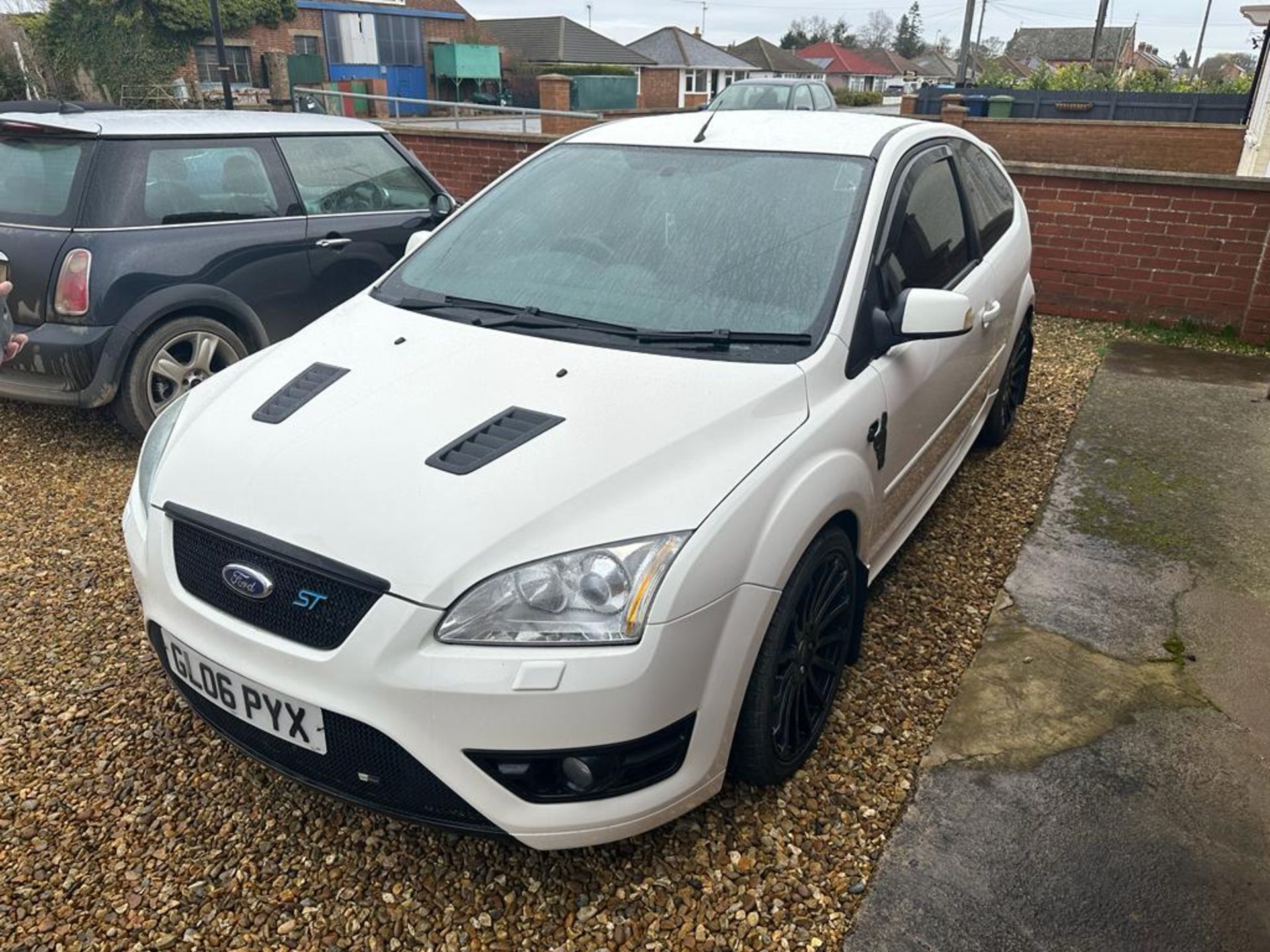 2006 FORD FOCUS ST-3 WHITE HATCHBACK *NO VAT* - Image 4 of 8