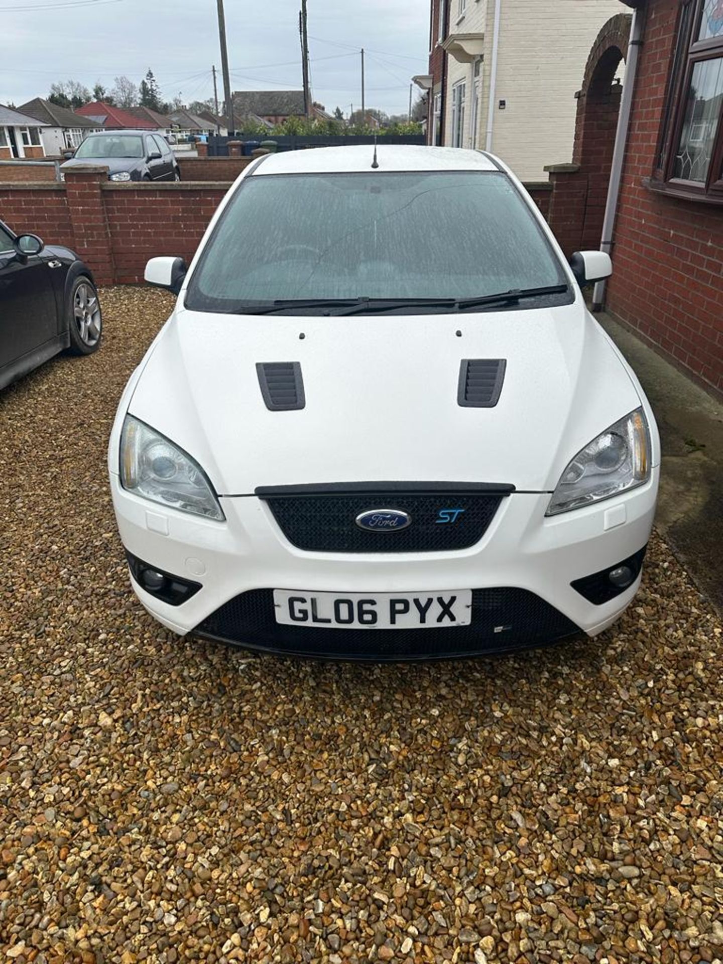 2006 FORD FOCUS ST-3 WHITE HATCHBACK *NO VAT* - Image 2 of 8