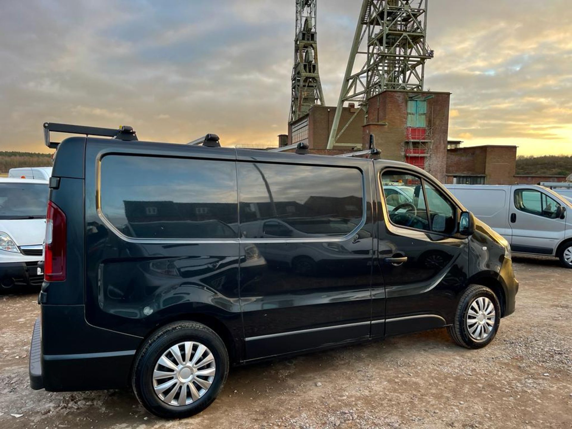 2015 VAUXHALL VIVARO 2700 CDTI BLACK PANEL VAN *NO VAT* - Image 3 of 20