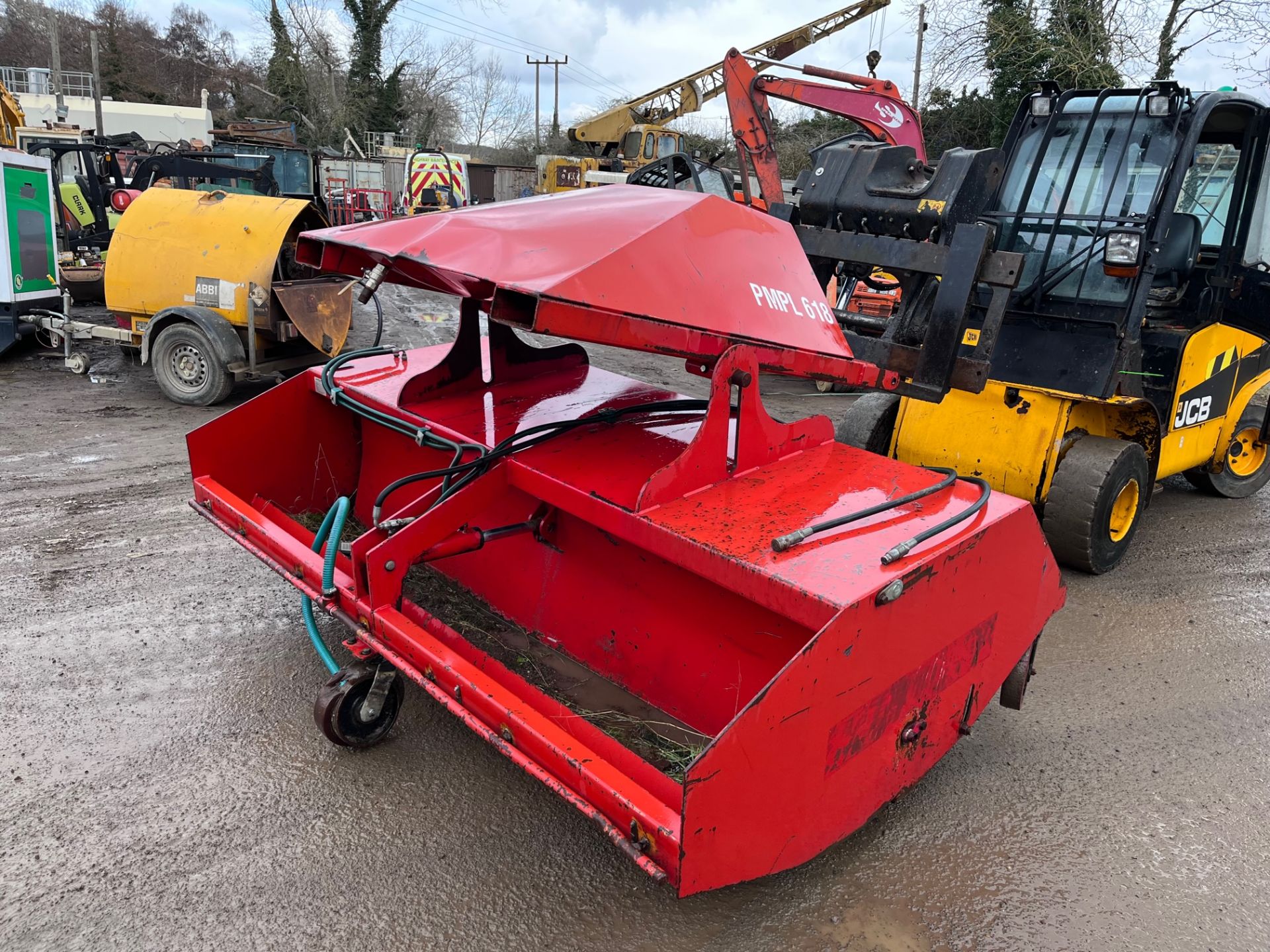 2013 forklift sweeper collector. Fits to any forklift with auxiliary hydraulics *PLUS VAT*