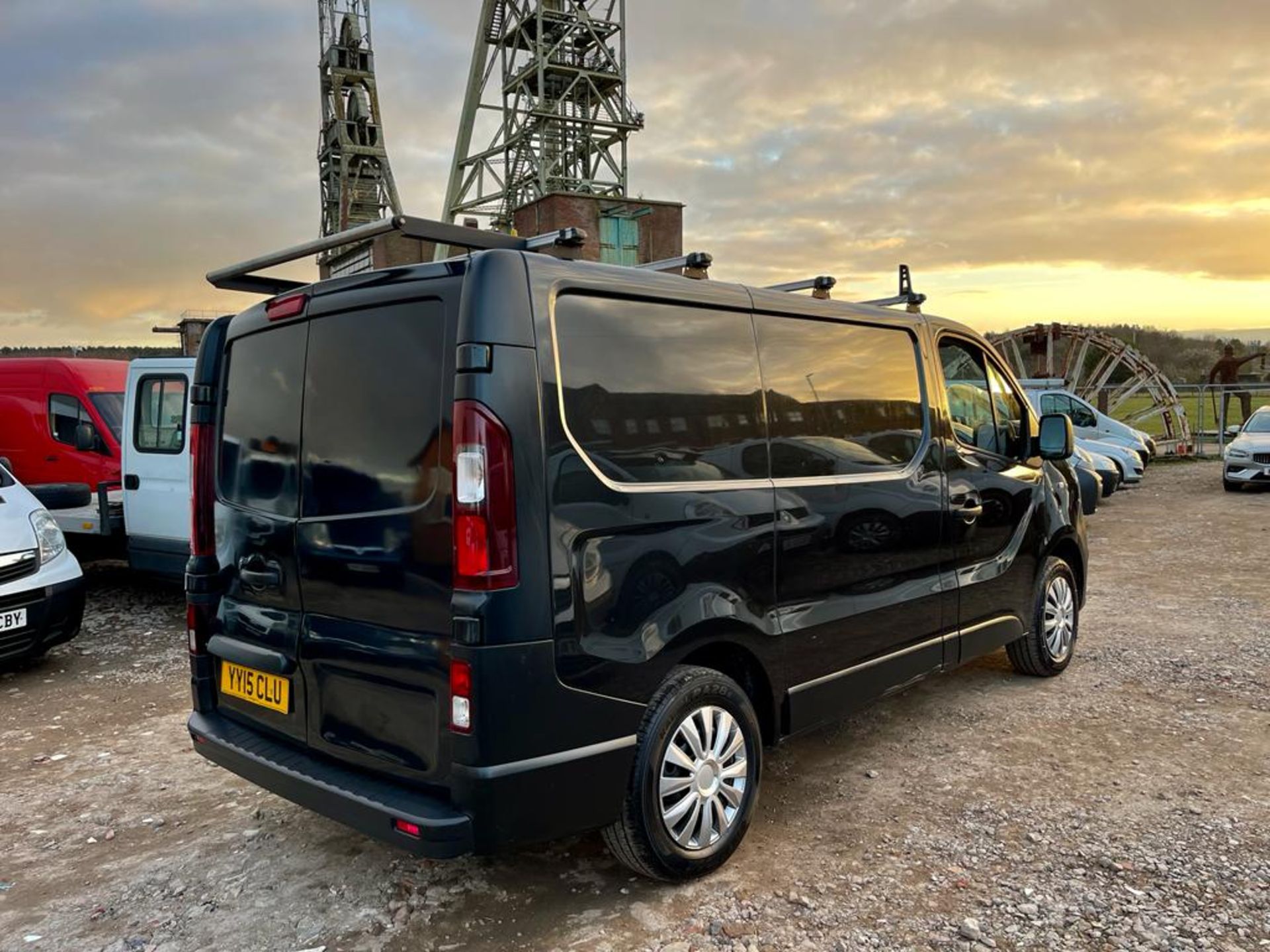 2015 VAUXHALL VIVARO 2700 CDTI BLACK PANEL VAN *NO VAT* - Image 5 of 20