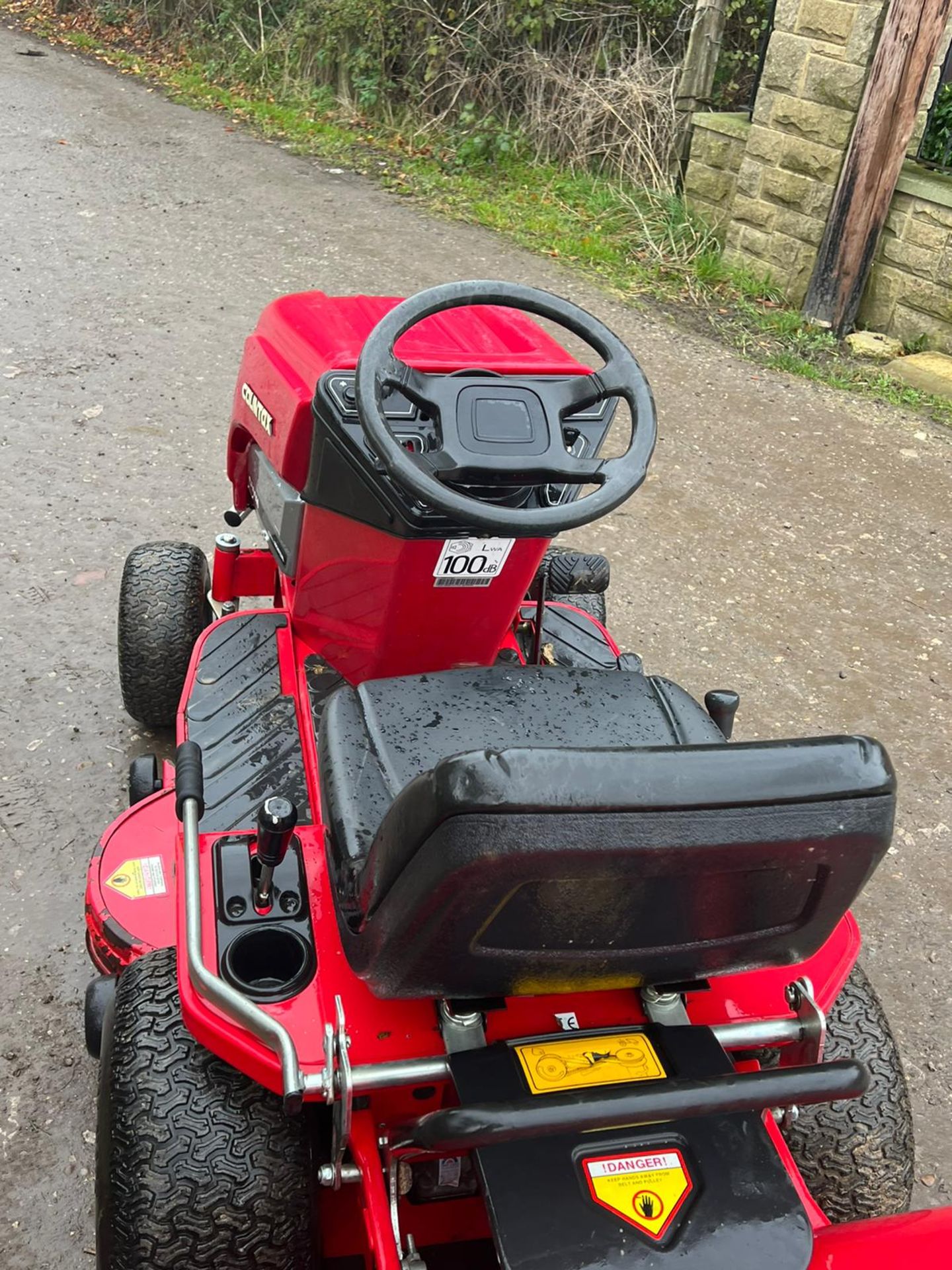 COUNTAX RIDE ON LAWN MOWER *PLUS VAT* - Image 10 of 12