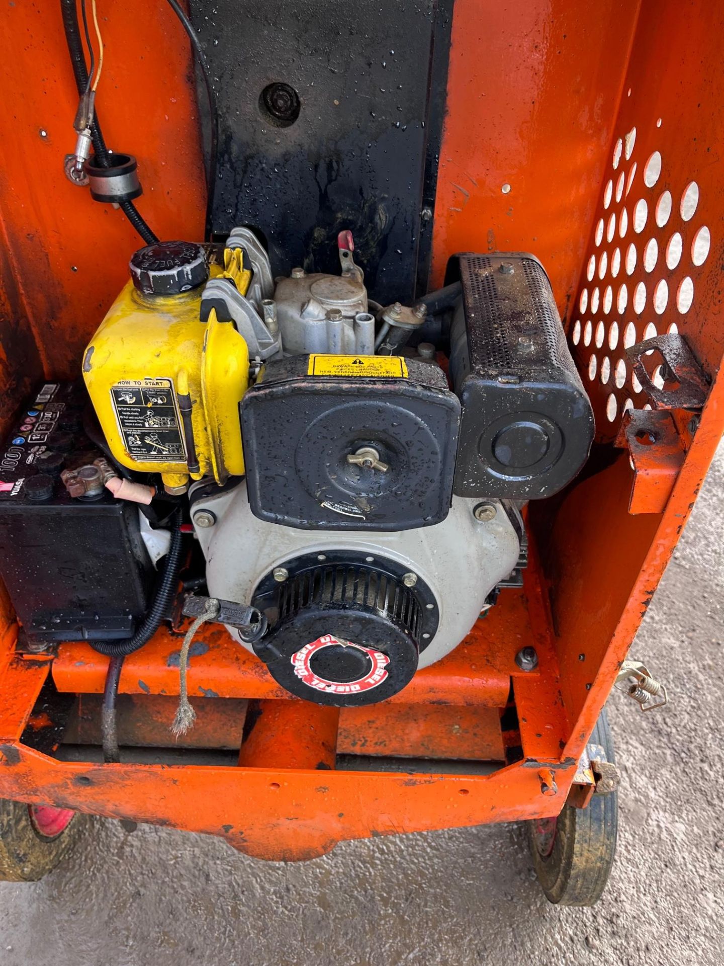 Belle XT100 cement mixer, Yanmar engine, starts first turn and runs lovely *PLUS VAT* - Image 4 of 4