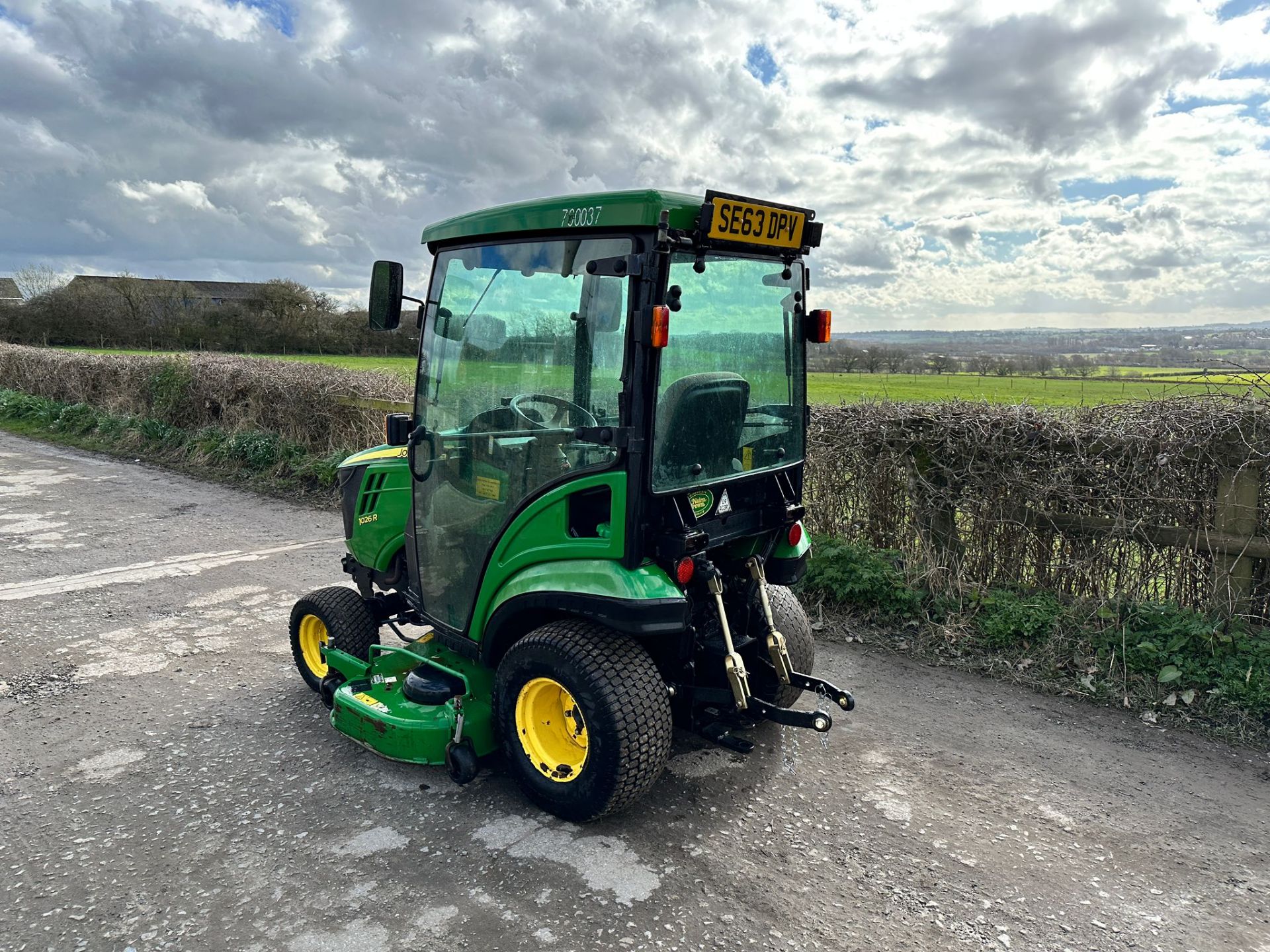 2014/63 Reg. John Deere 1026R 25HP 4WD Compact Tractor With 60” Underslung Deck *PLUS VAT* - Image 3 of 15