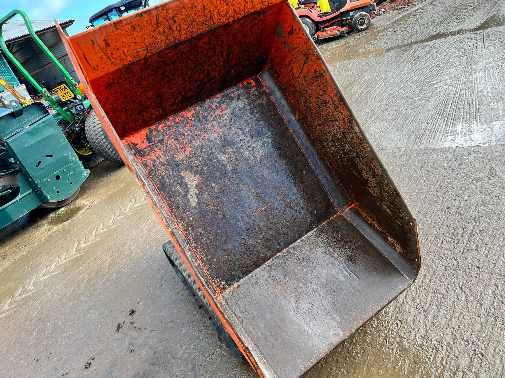 CORMIDI C10.80 DIESLE TRACKED DUMPER, RUNS DRIVES AND TIPS, YANMAR DIESEL ENGINE *PLUS VAT* - Image 7 of 7