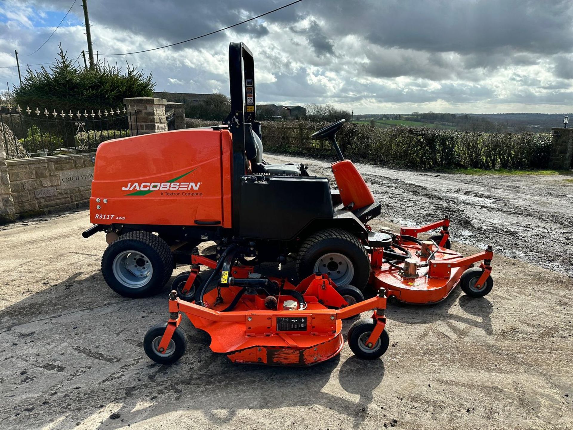 2014 Jacobsen/Ransomes R311T 4WD Diesel Ride On Batwing Mower *PLUS VAT* - Image 4 of 23