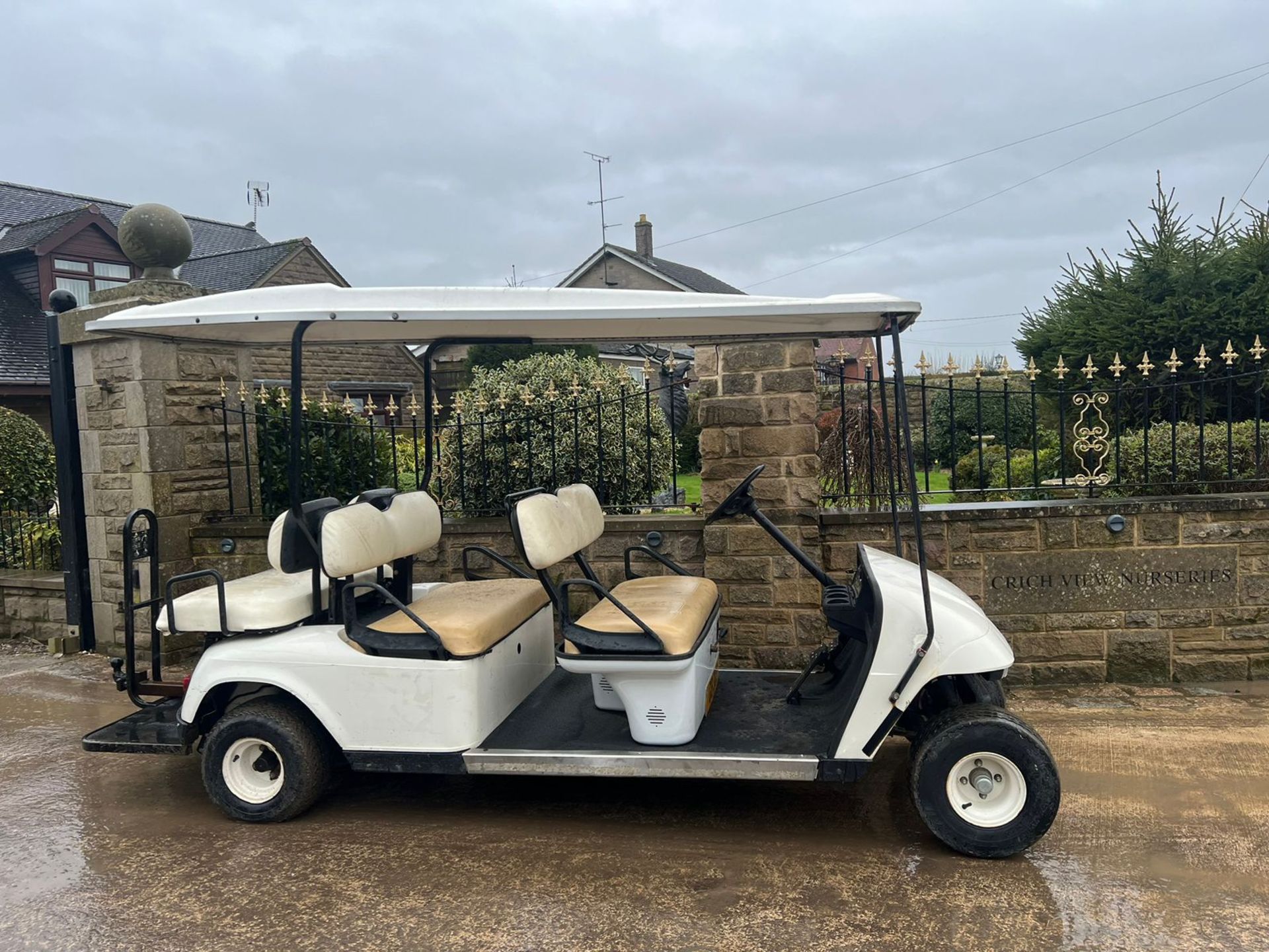 EZ-GO 6 SEATER PETROL GOLF BUGGY *PLUS VAT* - Image 4 of 10