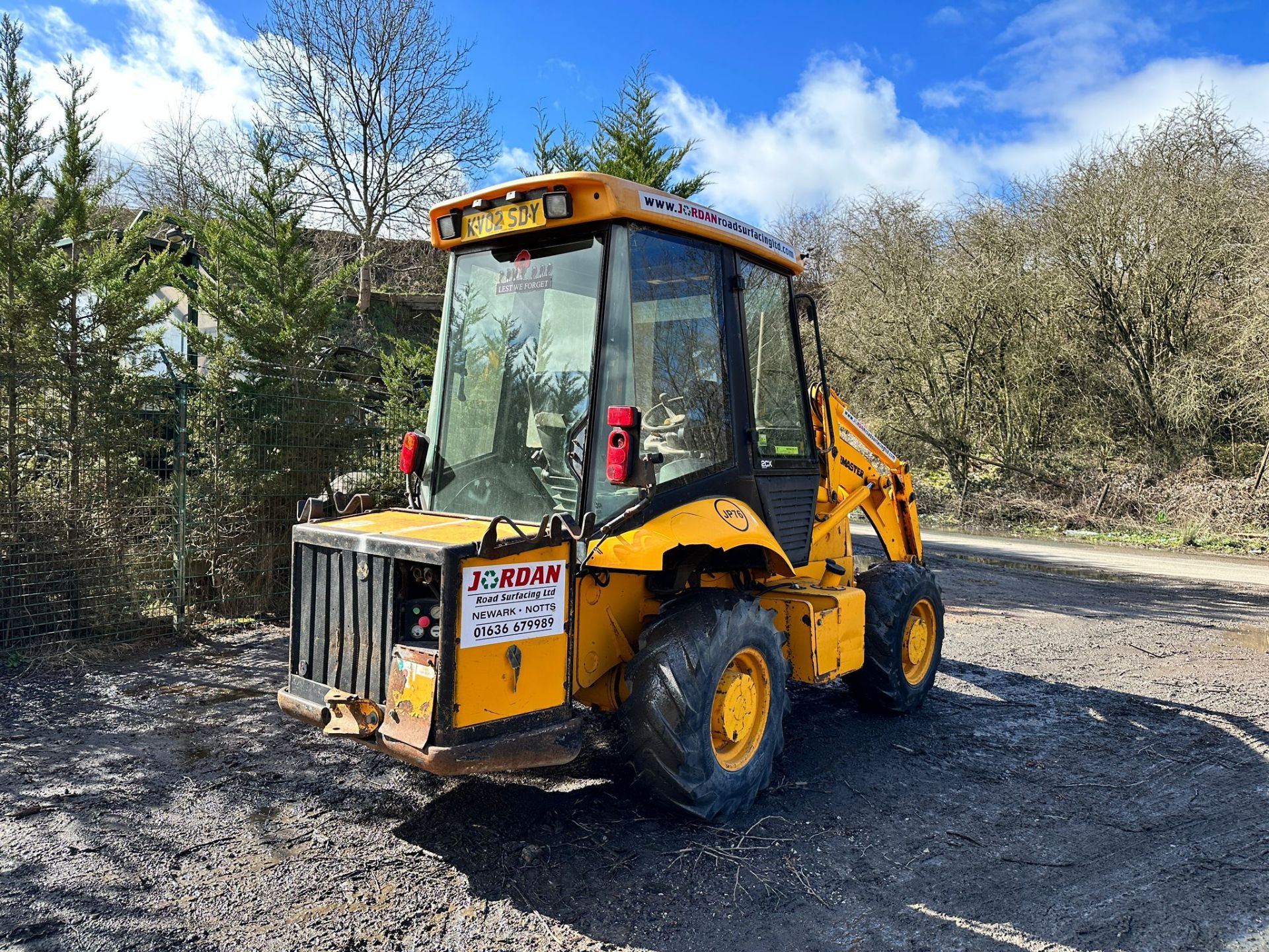 JCB 2CX Airmaster 4WD Loading Shovel With Rear Air Compressor *PLUS VAT* - Image 8 of 14