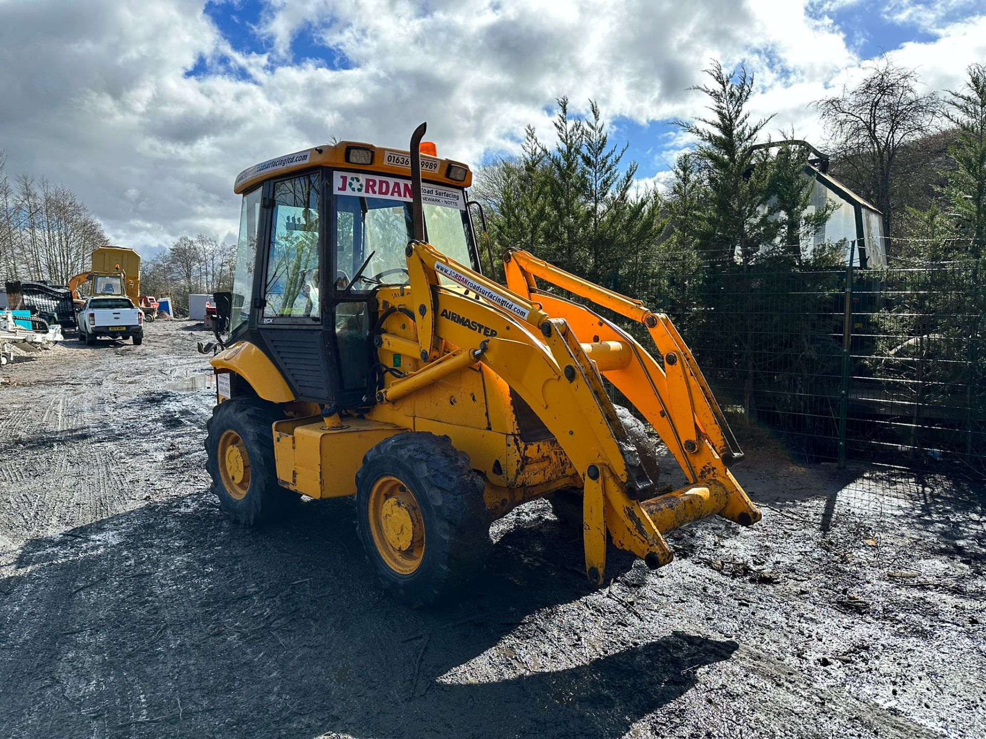 JCB 2CX Airmaster 4WD Loading Shovel With Rear Air Compressor *PLUS VAT*