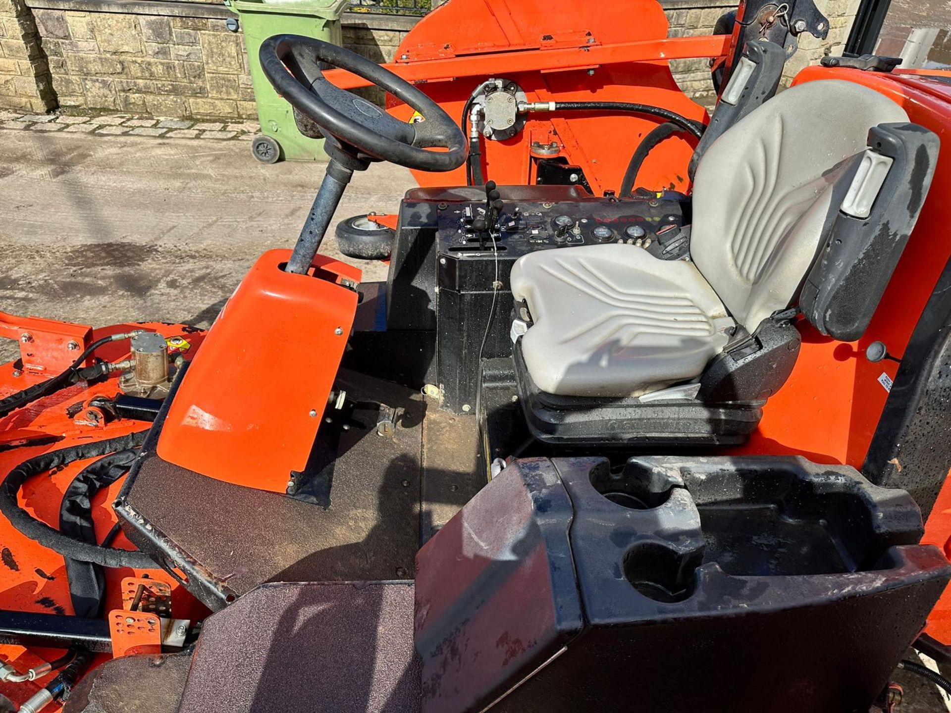 2014 Jacobsen/Ransomes R311T 4WD Diesel Ride On Batwing Mower *PLUS VAT* - Image 17 of 23