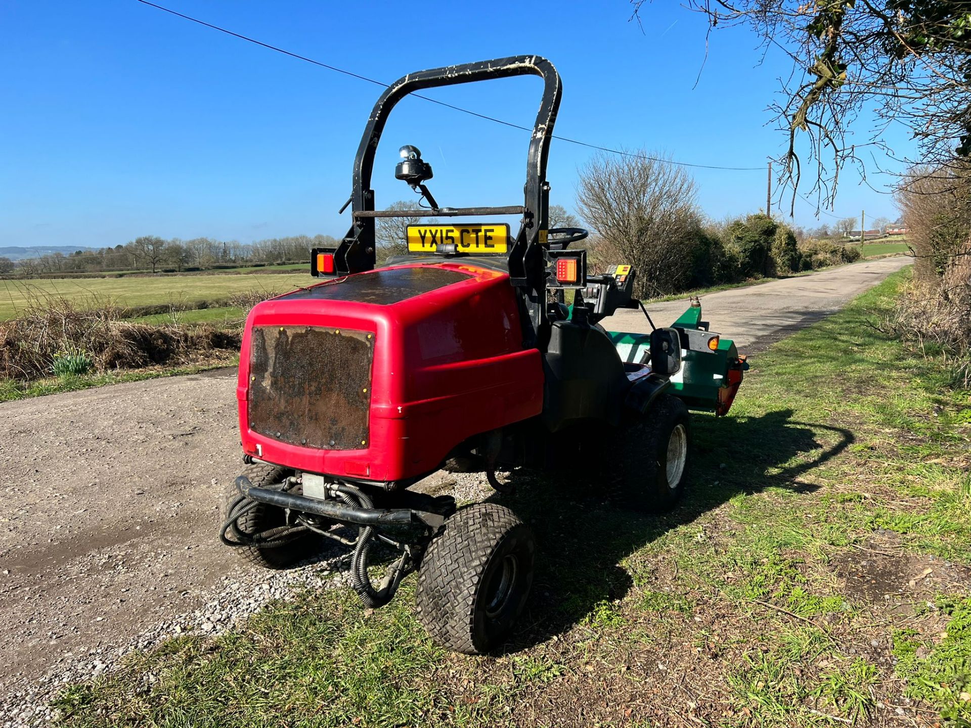 2015 Toro GM3400 4WD Diesel Ride On Mower, Runs Drives And Cuts *PLUS VAT* - Image 4 of 11