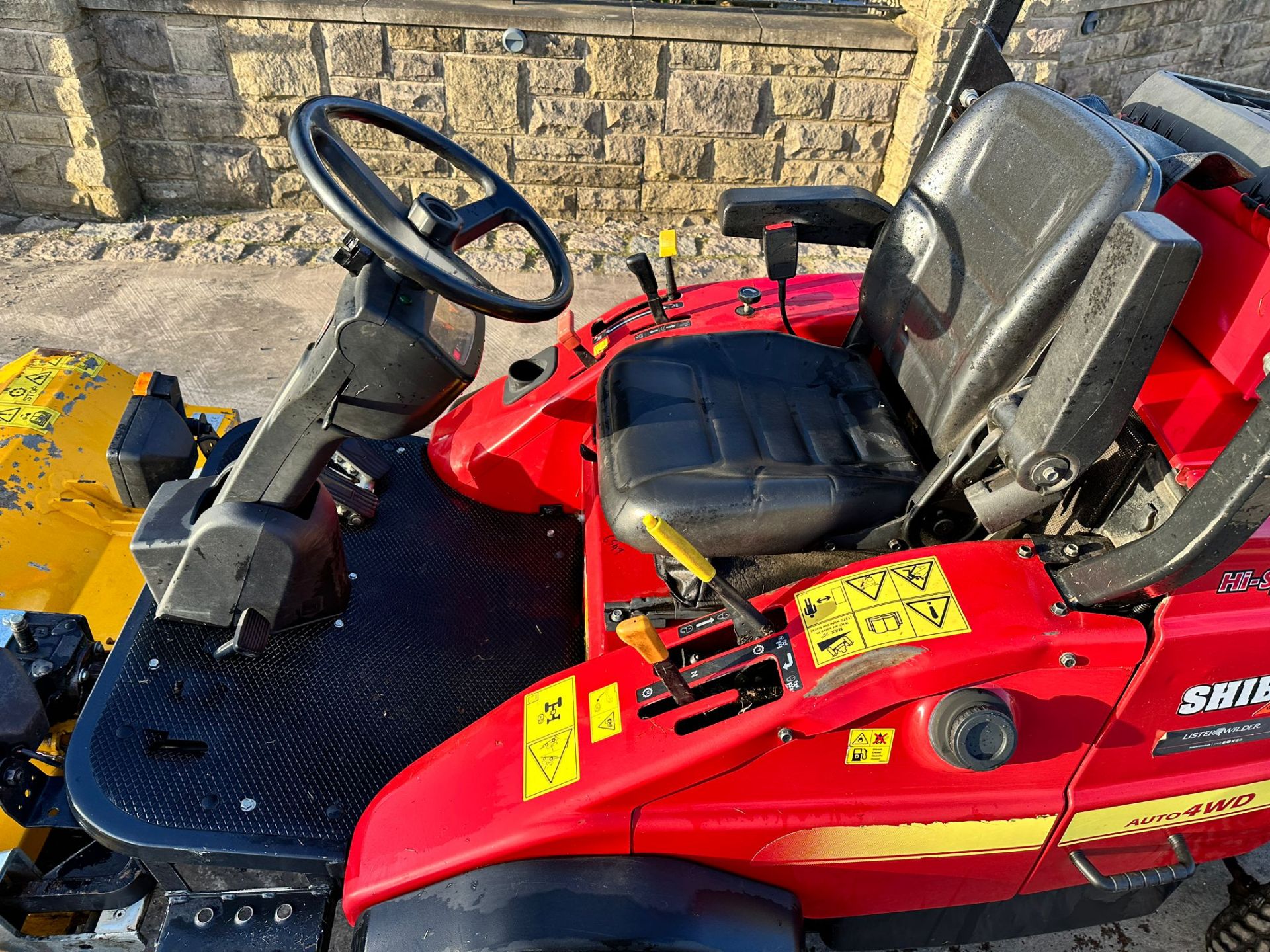 2015 Shibaura CM374 4WD Outfront Ride On Mower With Muthing 1.6 Metre Flail Deck *PLUS VAT* - Image 11 of 14