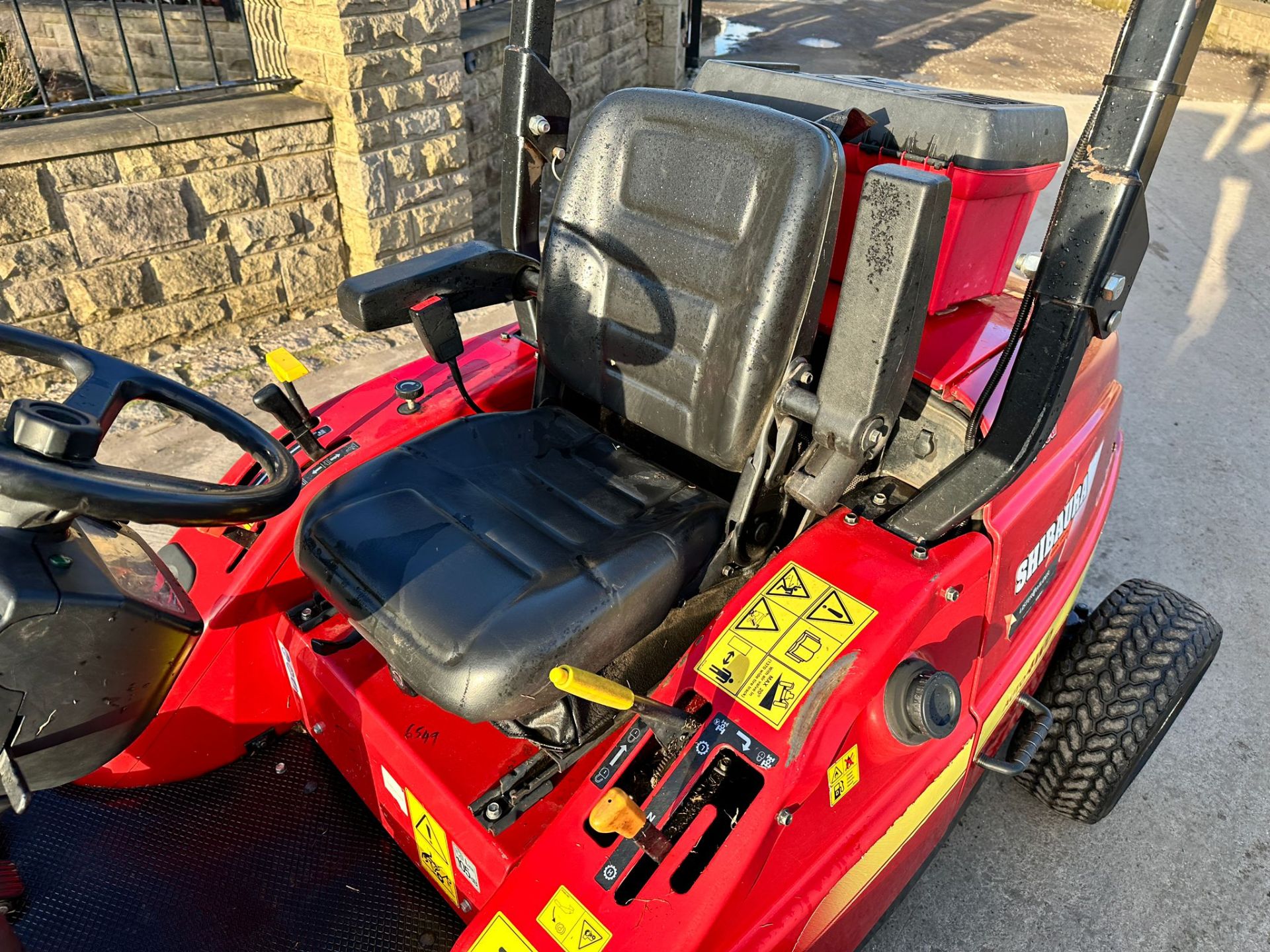 2015 Shibaura CM374 4WD Outfront Ride On Mower With Muthing 1.6 Metre Flail Deck *PLUS VAT* - Image 10 of 14