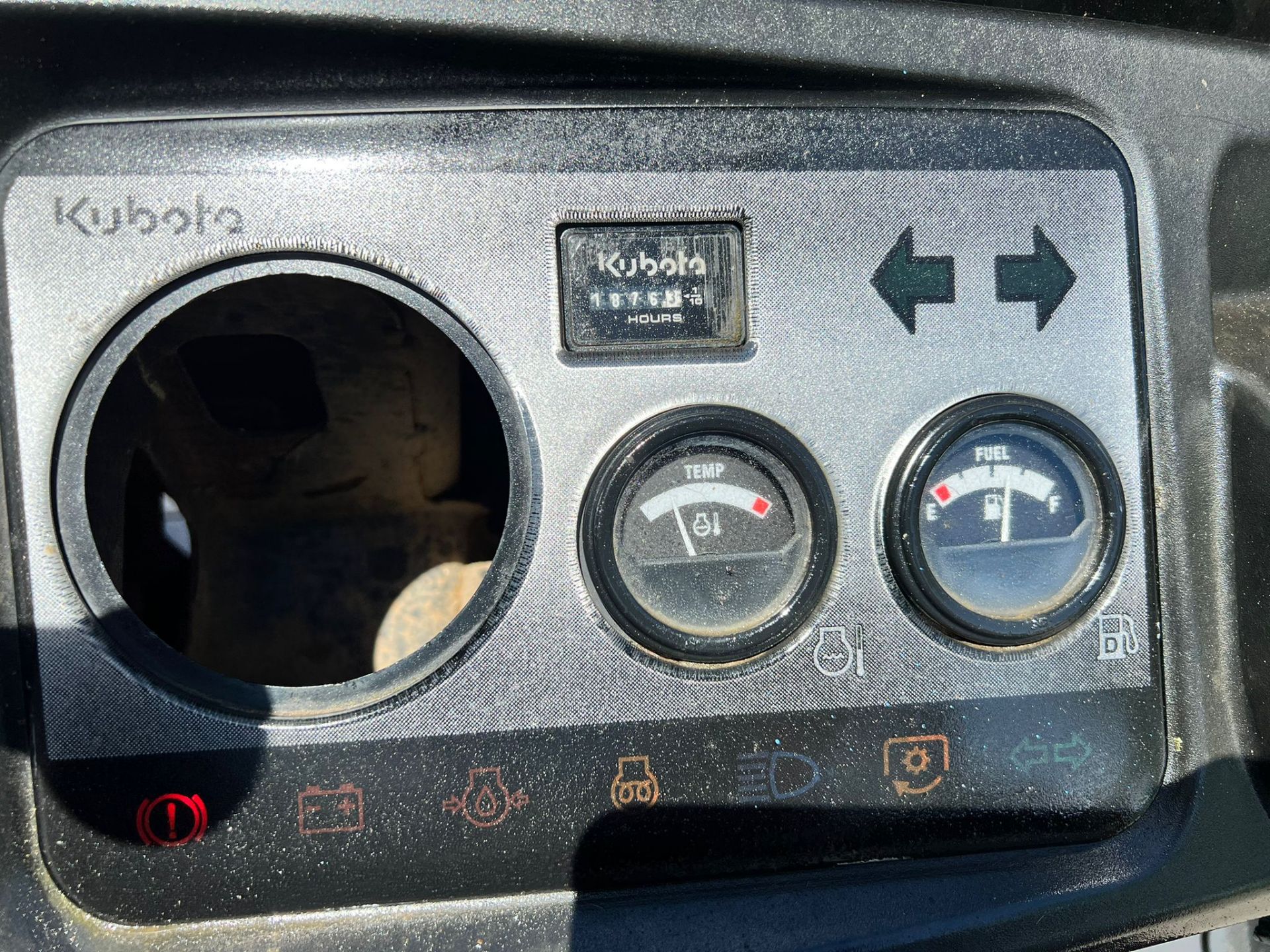 2010 KUBOTA RTV900 4WD BUGGY, RUNS AND DRIVES, LOW 1876 HOURS *PLUS VAT* - Image 11 of 13