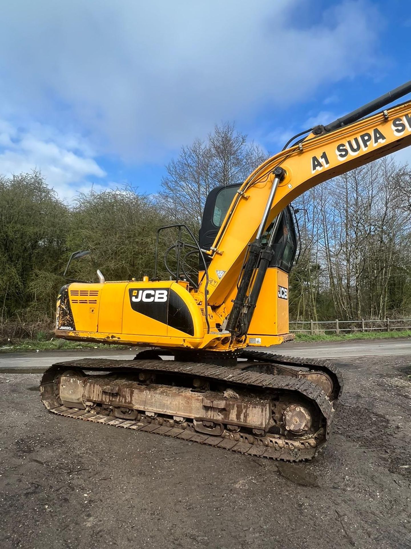 2012 JCB JS220LC 22 TON DIGGER/ EXCAVATOR *PLUS VAT* - Image 3 of 14