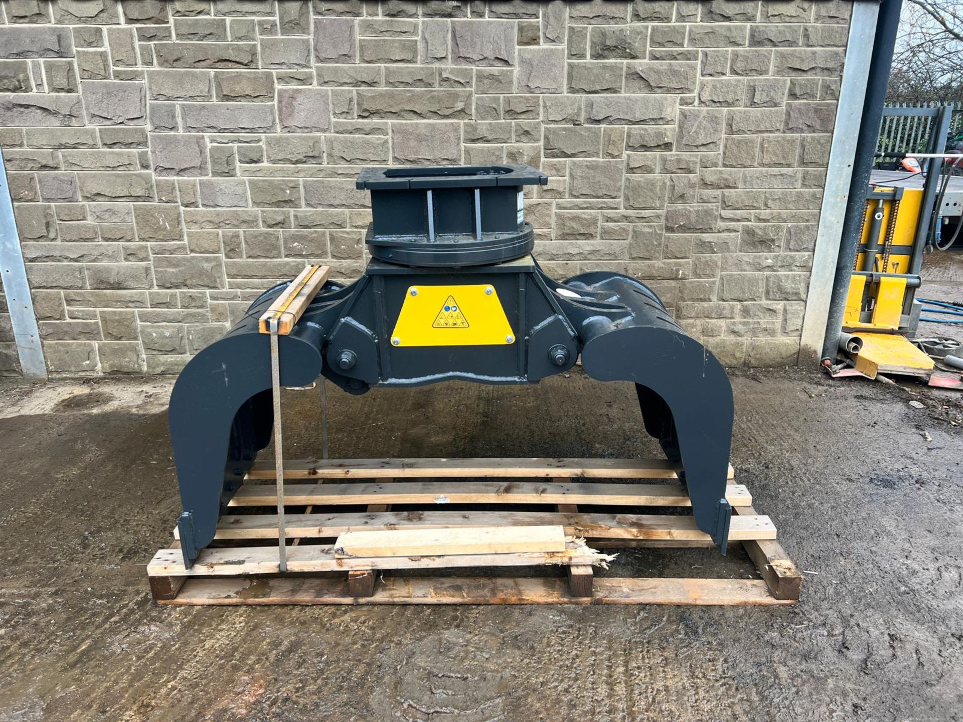 Unused Mustang GRP450 Hydraulic Rotating Excavator Selector Grab *PLUS VAT* - Image 2 of 10