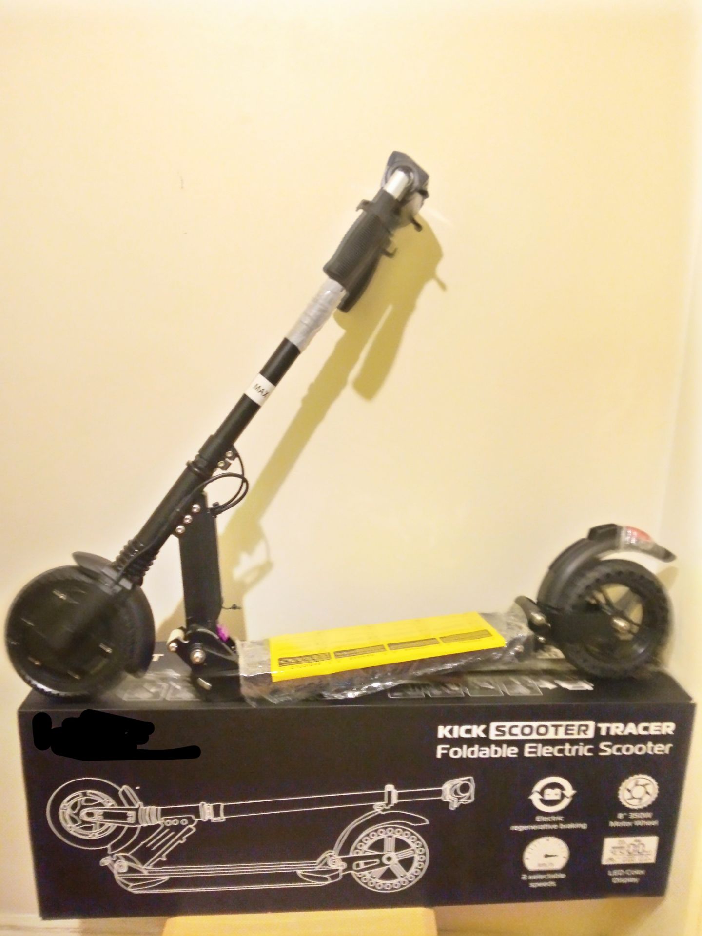 New in Box Adult Electric Scooter *NO VAT* - Image 4 of 5